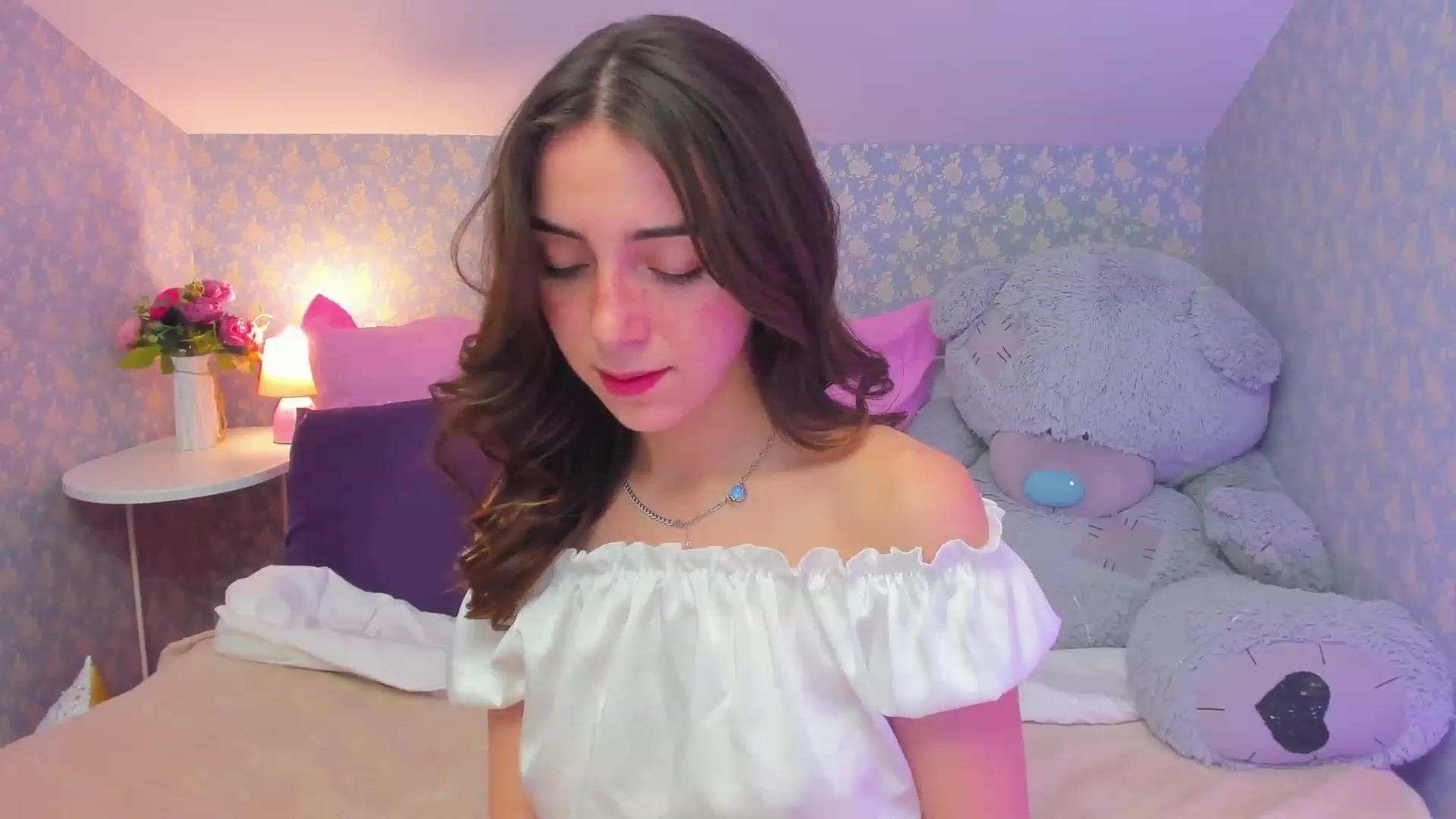 Gallery image thumbnail from ElsaYoung's myfreecams stream on, 02/25/2023, 12:29 image 11 of 20