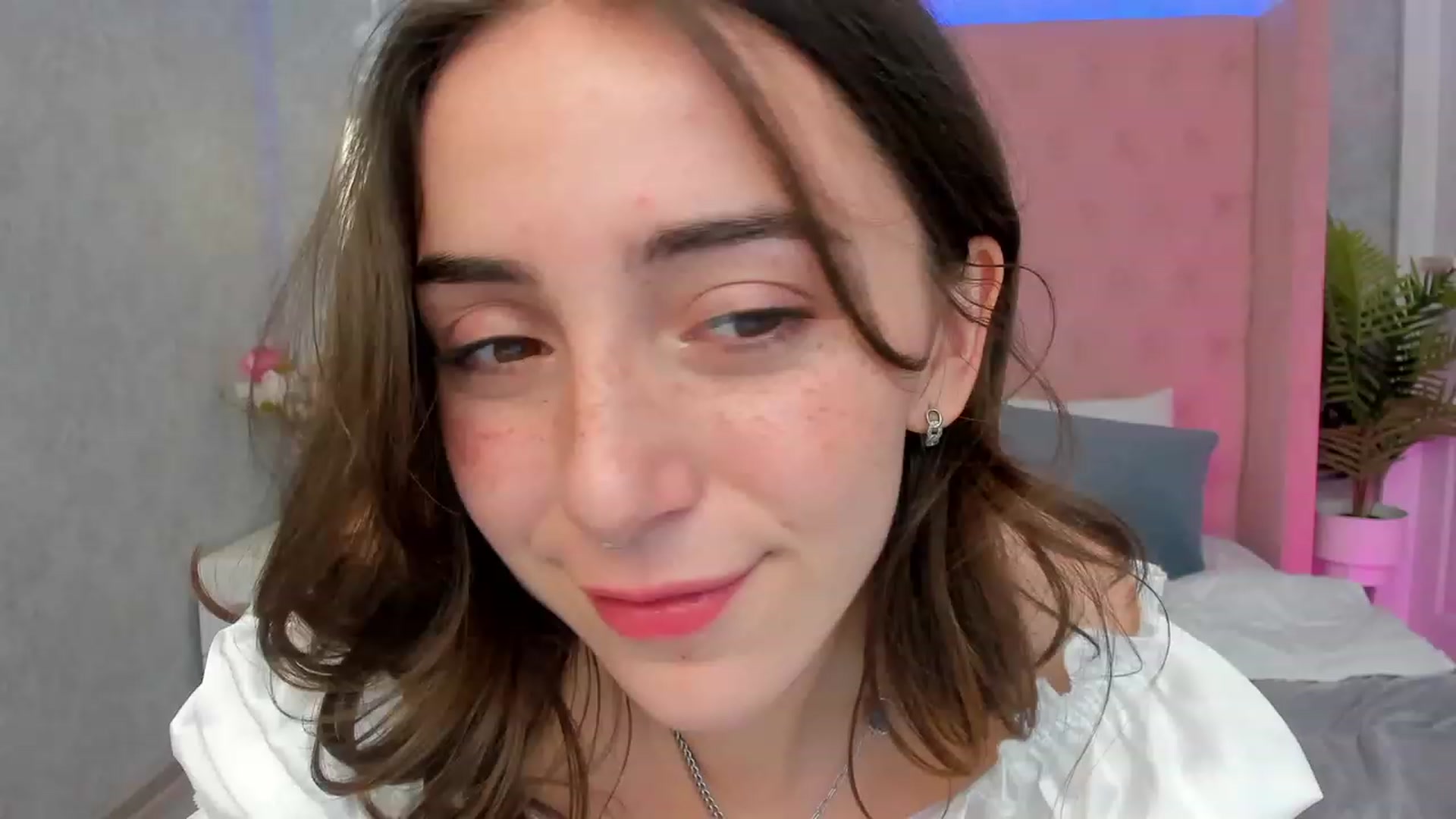 Gallery image thumbnail from ElsaYoung's myfreecams stream on, 02/25/2023, 14:06 image 19 of 20