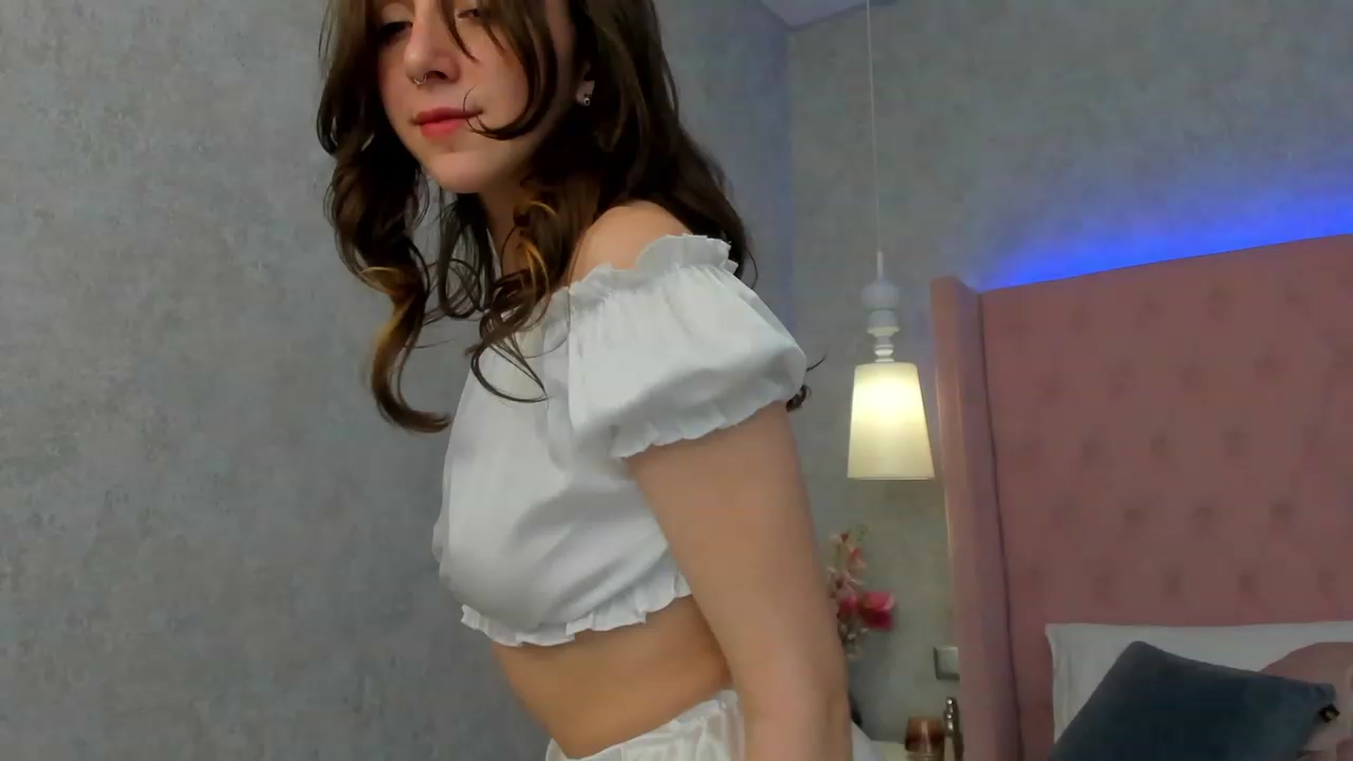 Gallery image thumbnail from ElsaYoung's myfreecams stream on, 02/25/2023, 14:06 image 16 of 20