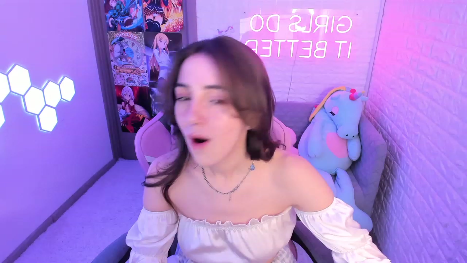 Gallery image thumbnail from ElsaYoung's myfreecams stream on, 03/01/2023, 15:03 image 13 of 20