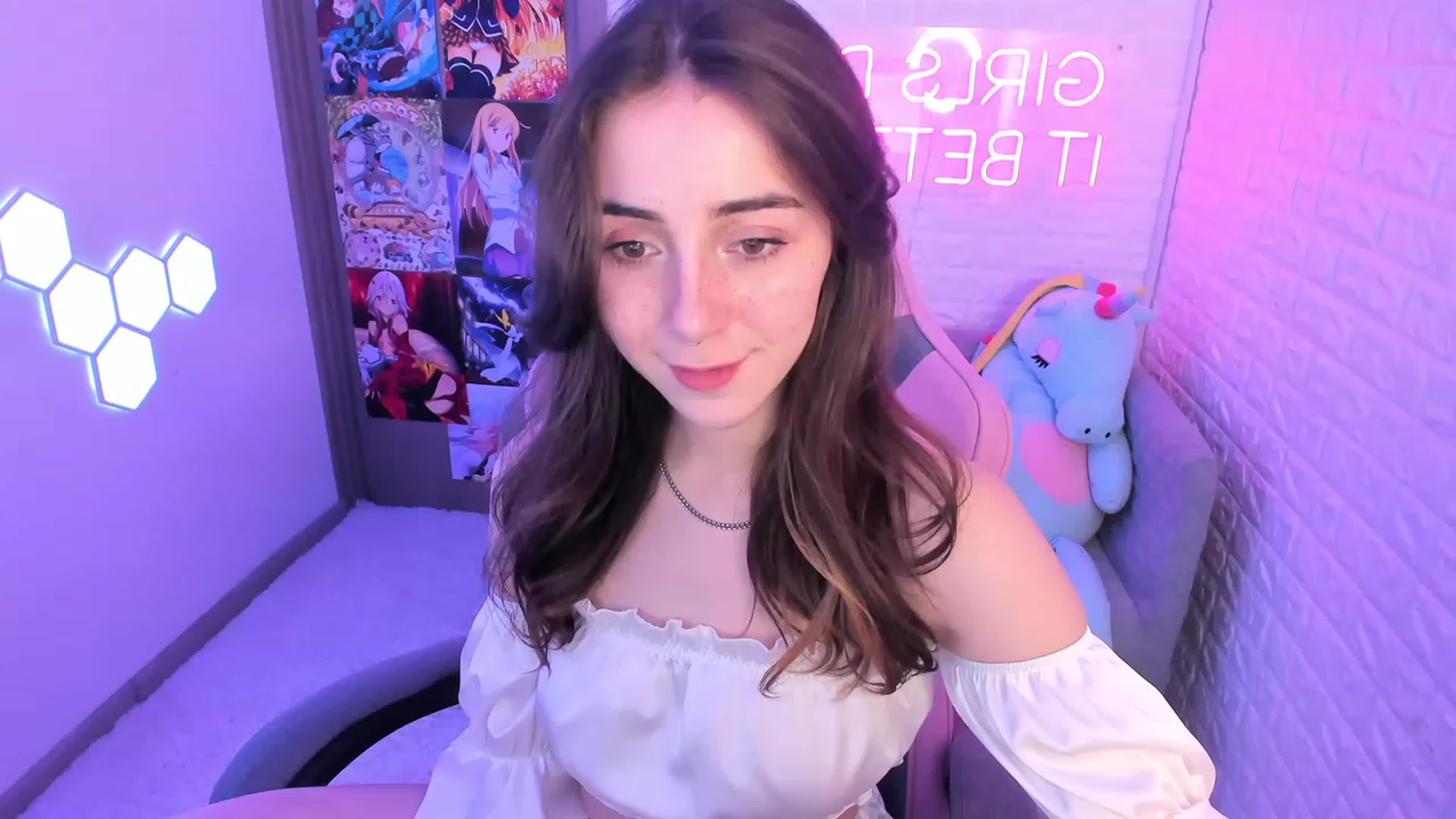 Gallery image thumbnail from ElsaYoung's myfreecams stream on, 03/01/2023, 17:01 image 1 of 20