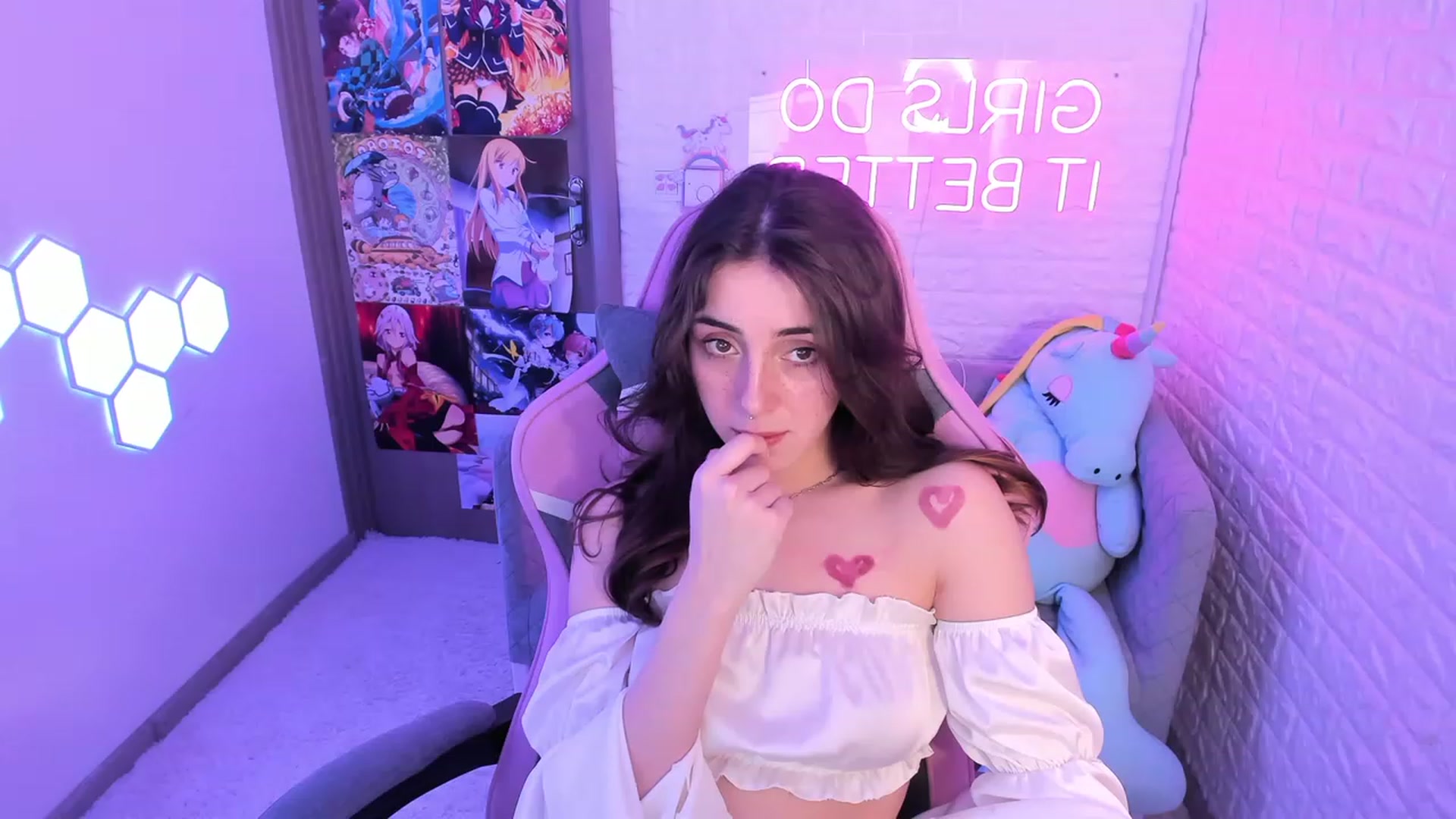 Gallery image thumbnail from ElsaYoung's myfreecams stream on, 03/01/2023, 19:30 image 14 of 20
