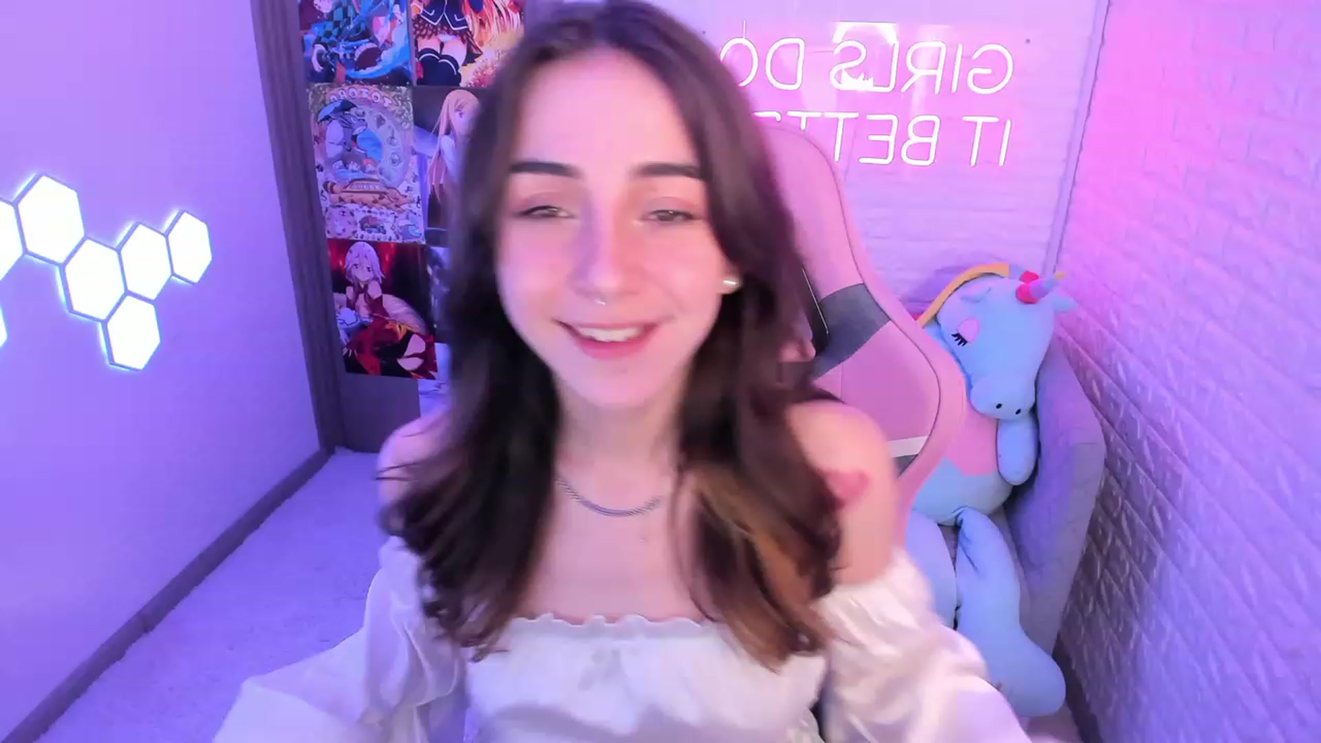 Gallery image thumbnail from ElsaYoung's myfreecams stream on, 03/01/2023, 19:30 image 2 of 20