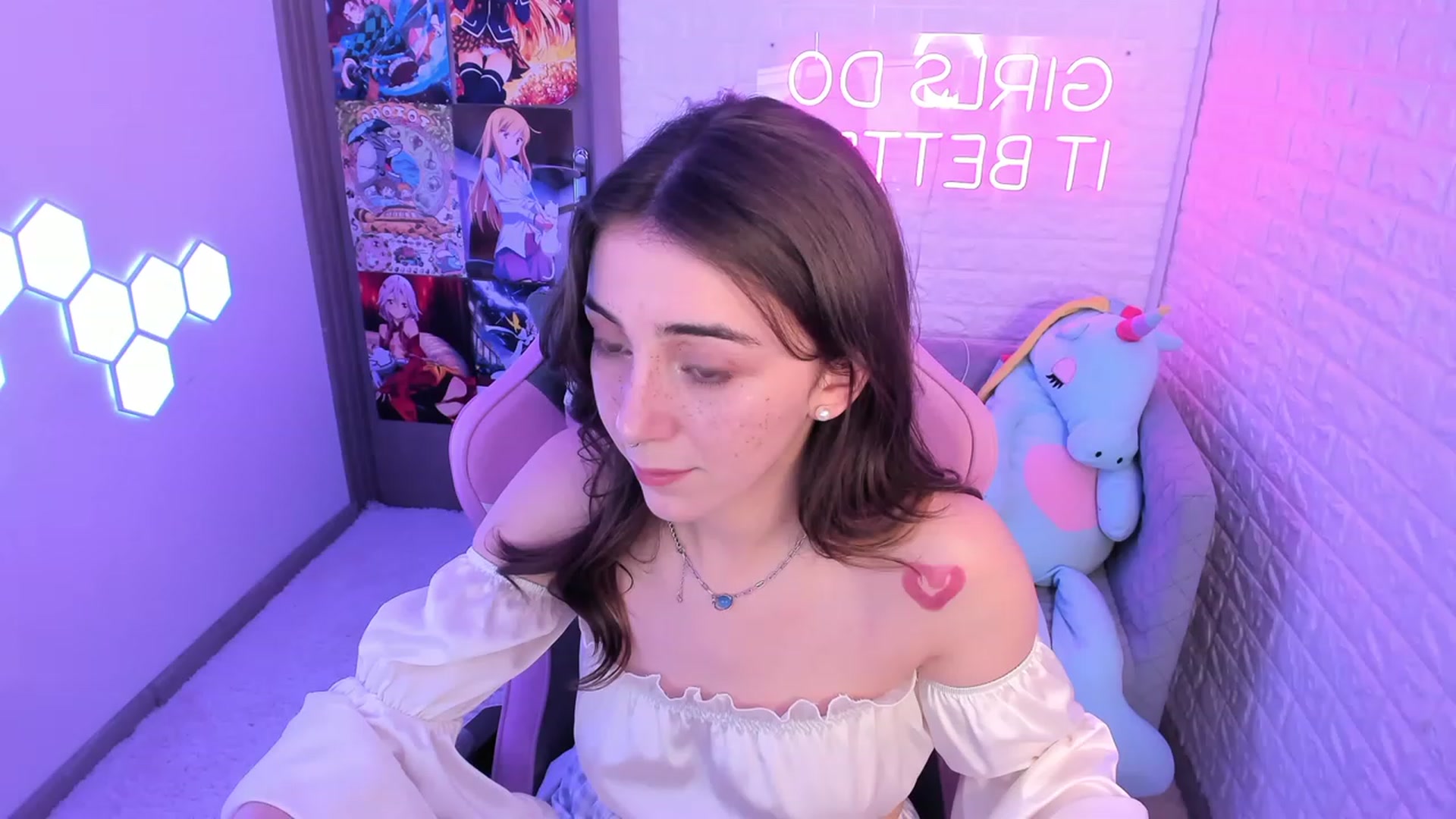 Gallery image thumbnail from ElsaYoung's myfreecams stream on, 03/01/2023, 19:30 image 11 of 20
