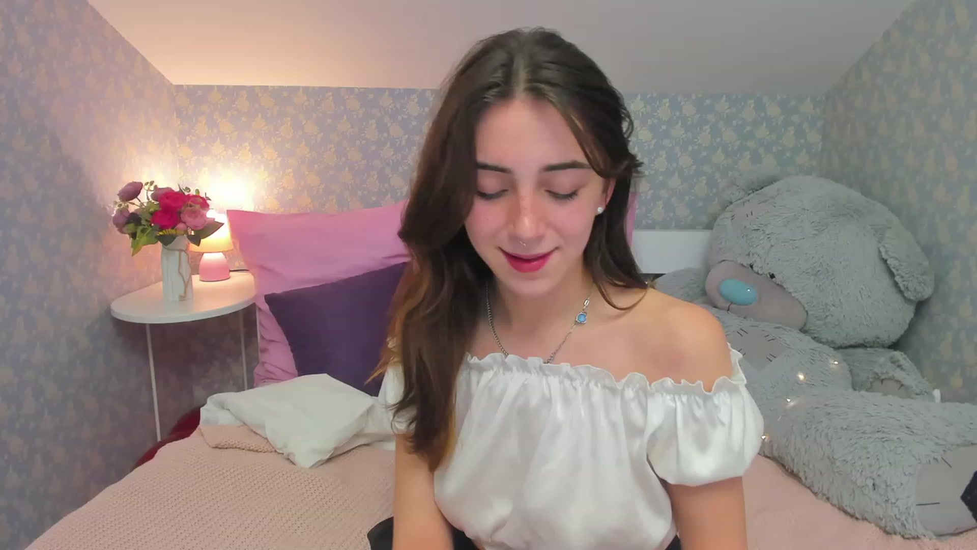 Gallery image thumbnail from ElsaYoung's myfreecams stream on, 03/02/2023, 18:51 image 4 of 20