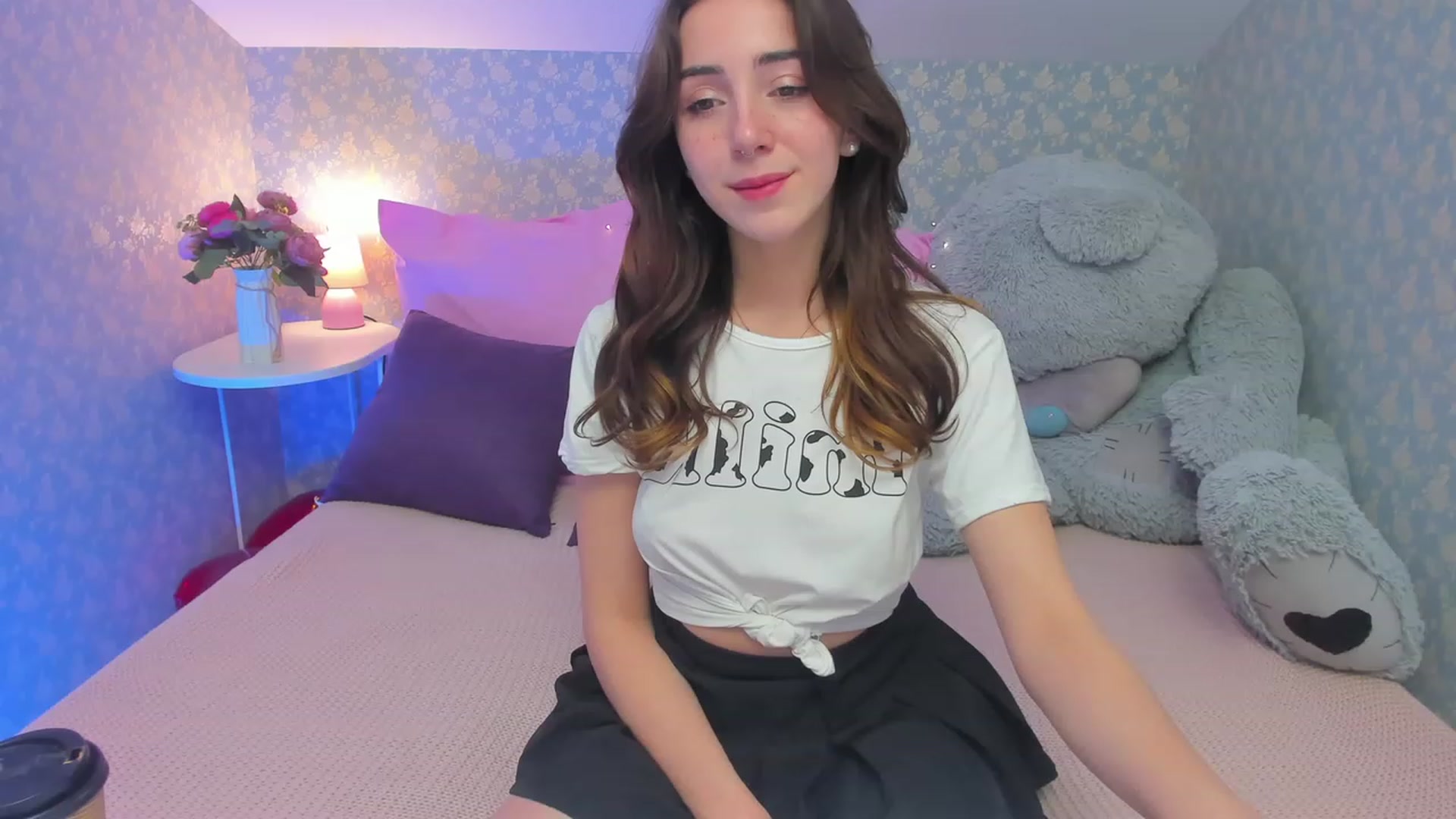 Gallery image thumbnail from ElsaYoung's myfreecams stream on, 03/03/2023, 14:37 image 12 of 20
