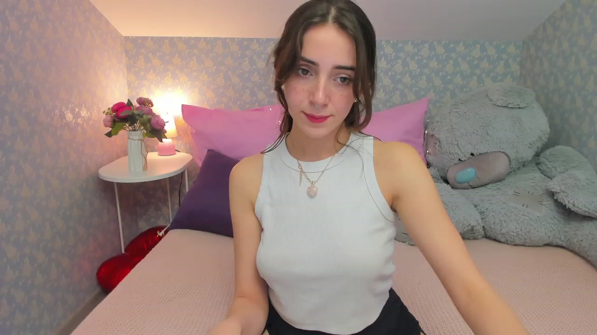 Gallery image thumbnail from ElsaYoung's myfreecams stream on, 03/03/2023, 17:25 image 13 of 20