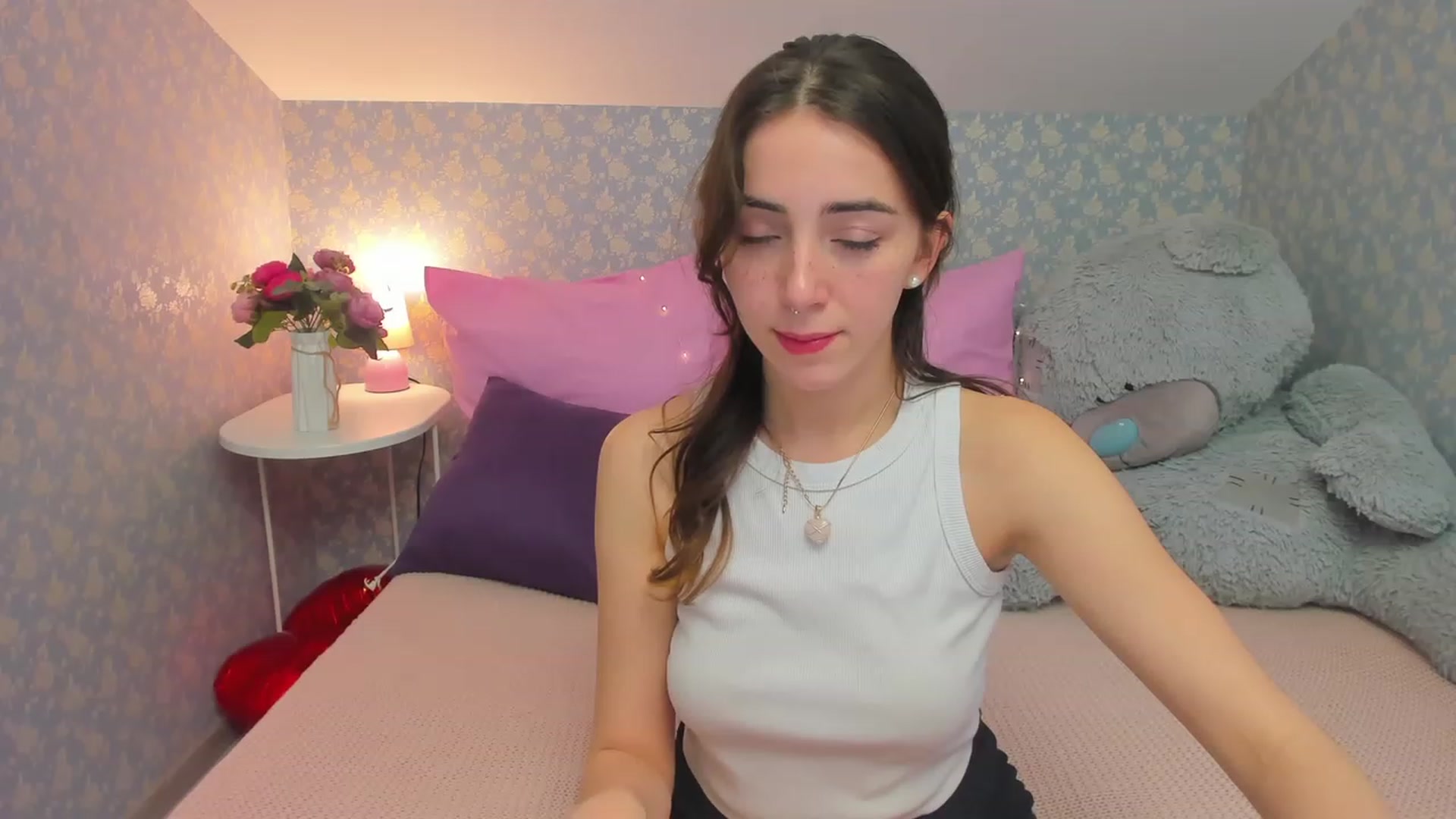 Gallery image thumbnail from ElsaYoung's myfreecams stream on, 03/03/2023, 17:25 image 20 of 20