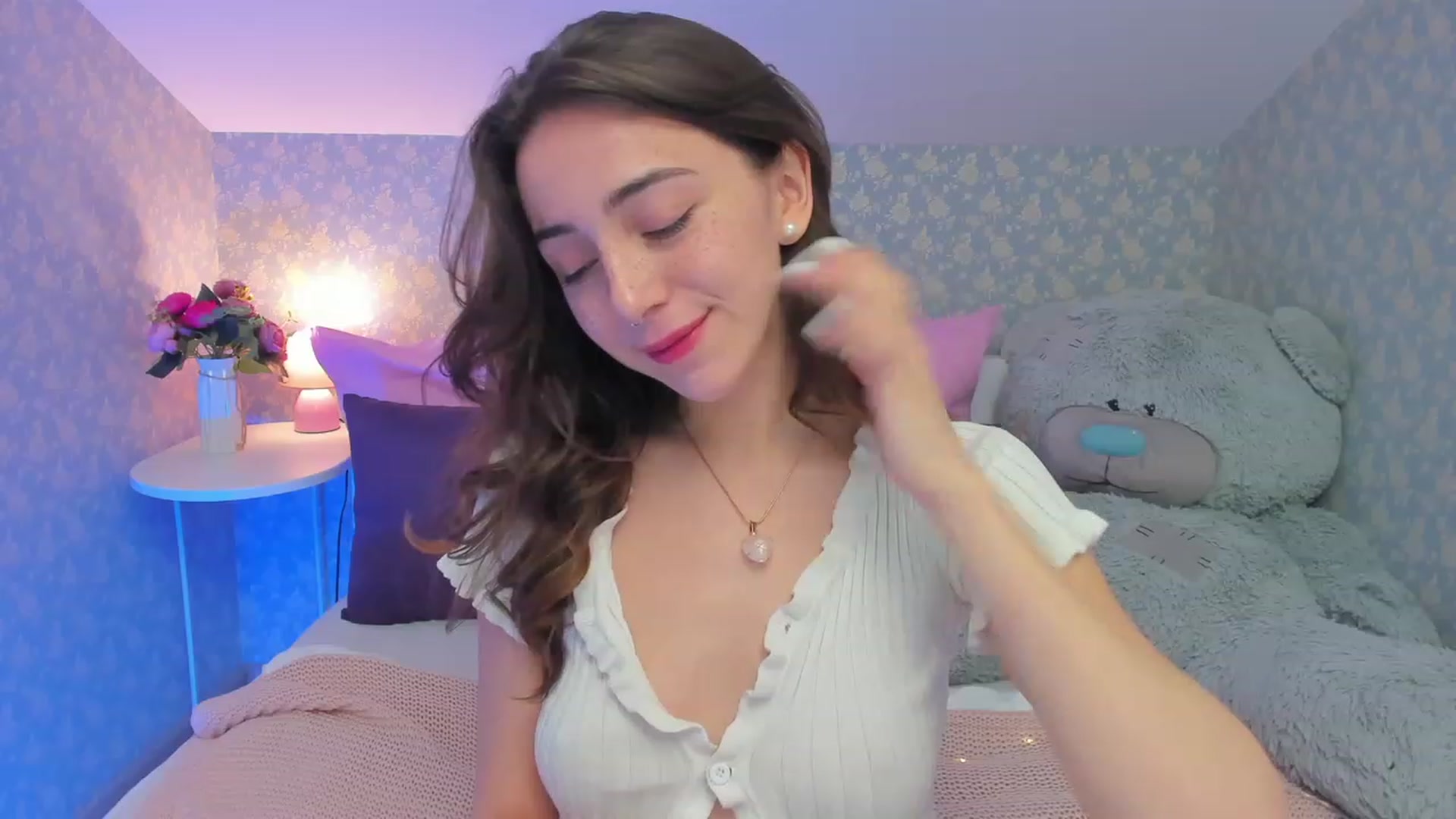 Gallery image thumbnail from ElsaYoung's myfreecams stream on, 03/07/2023, 07:31 image 14 of 20