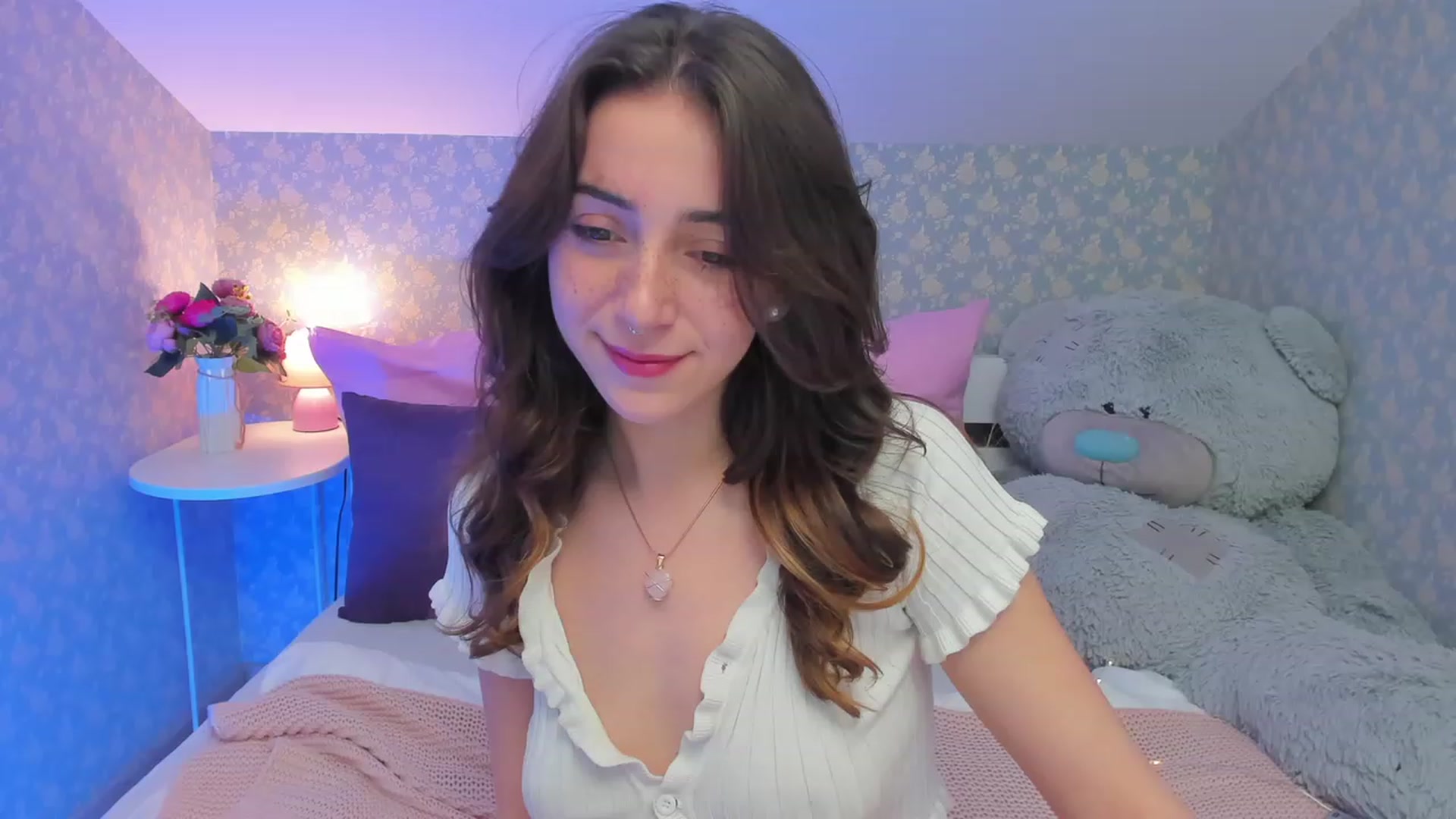 Gallery image thumbnail from ElsaYoung's myfreecams stream on, 03/07/2023, 07:49 image 20 of 20
