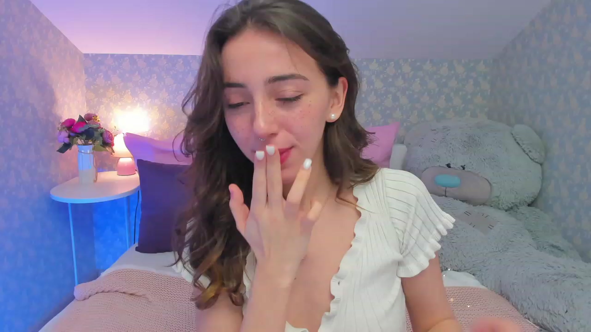 Gallery image thumbnail from ElsaYoung's myfreecams stream on, 03/07/2023, 07:49 image 5 of 20