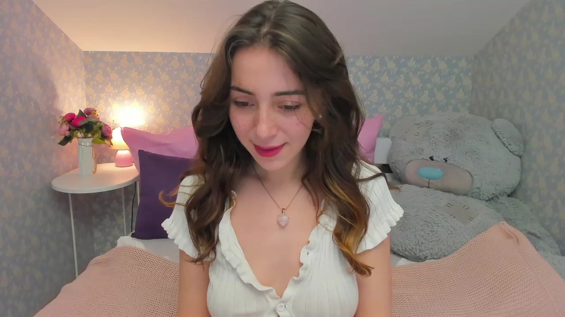 Gallery image thumbnail from ElsaYoung's myfreecams stream on, 03/07/2023, 09:13 image 6 of 20