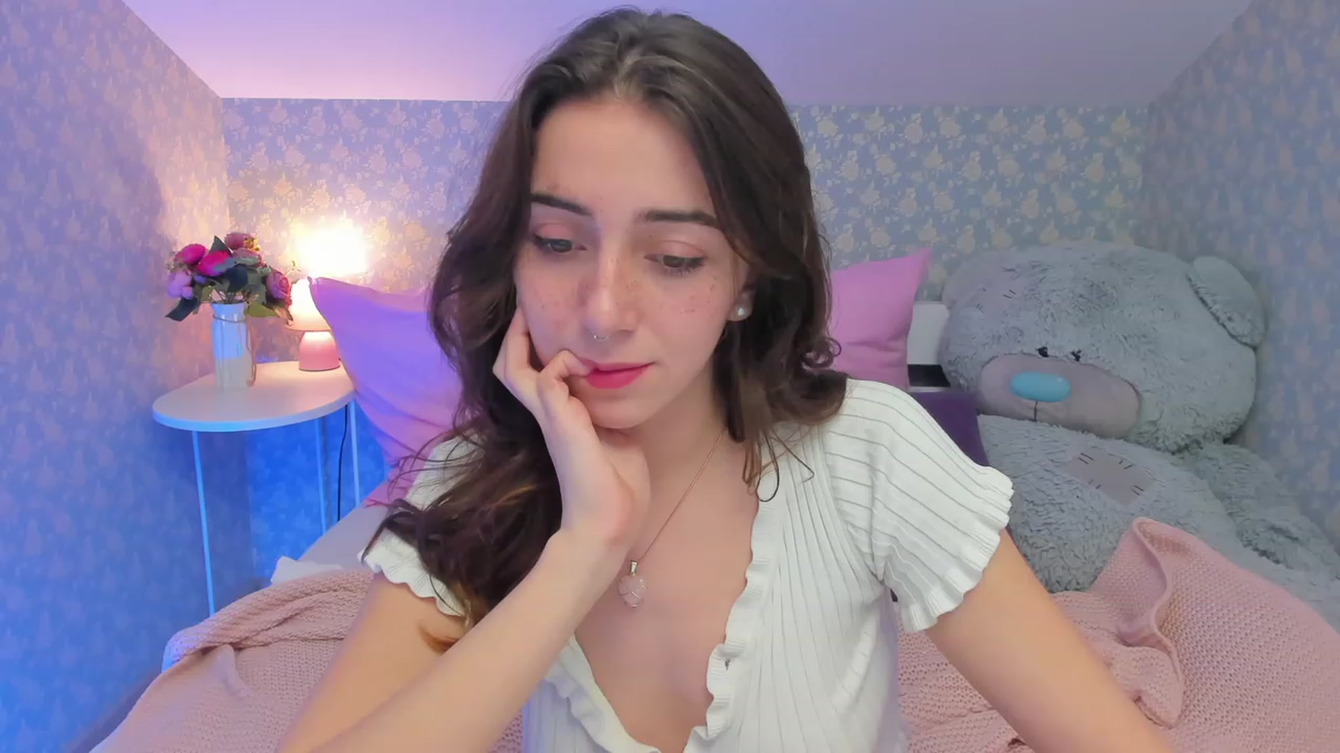 Gallery image thumbnail from ElsaYoung's myfreecams stream on, 03/07/2023, 12:24 image 5 of 20