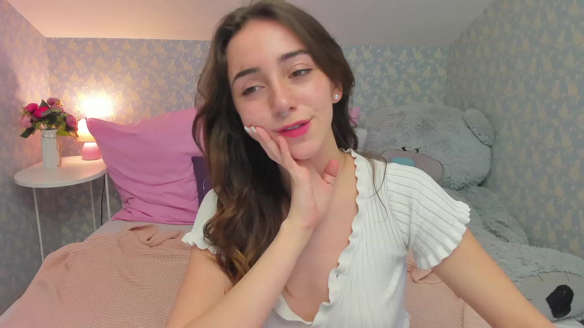 Gallery image thumbnail from ElsaYoung's myfreecams stream on, 03/07/2023, 12:24 image 14 of 20