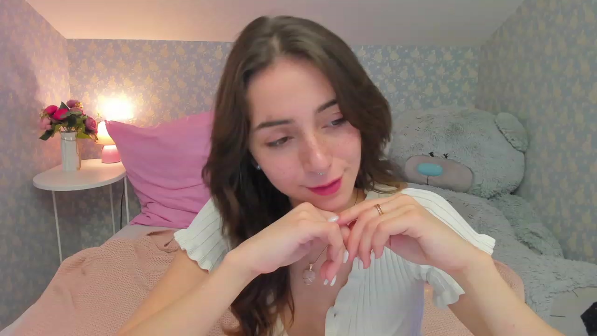 Gallery image thumbnail from ElsaYoung's myfreecams stream on, 03/07/2023, 12:24 image 15 of 20