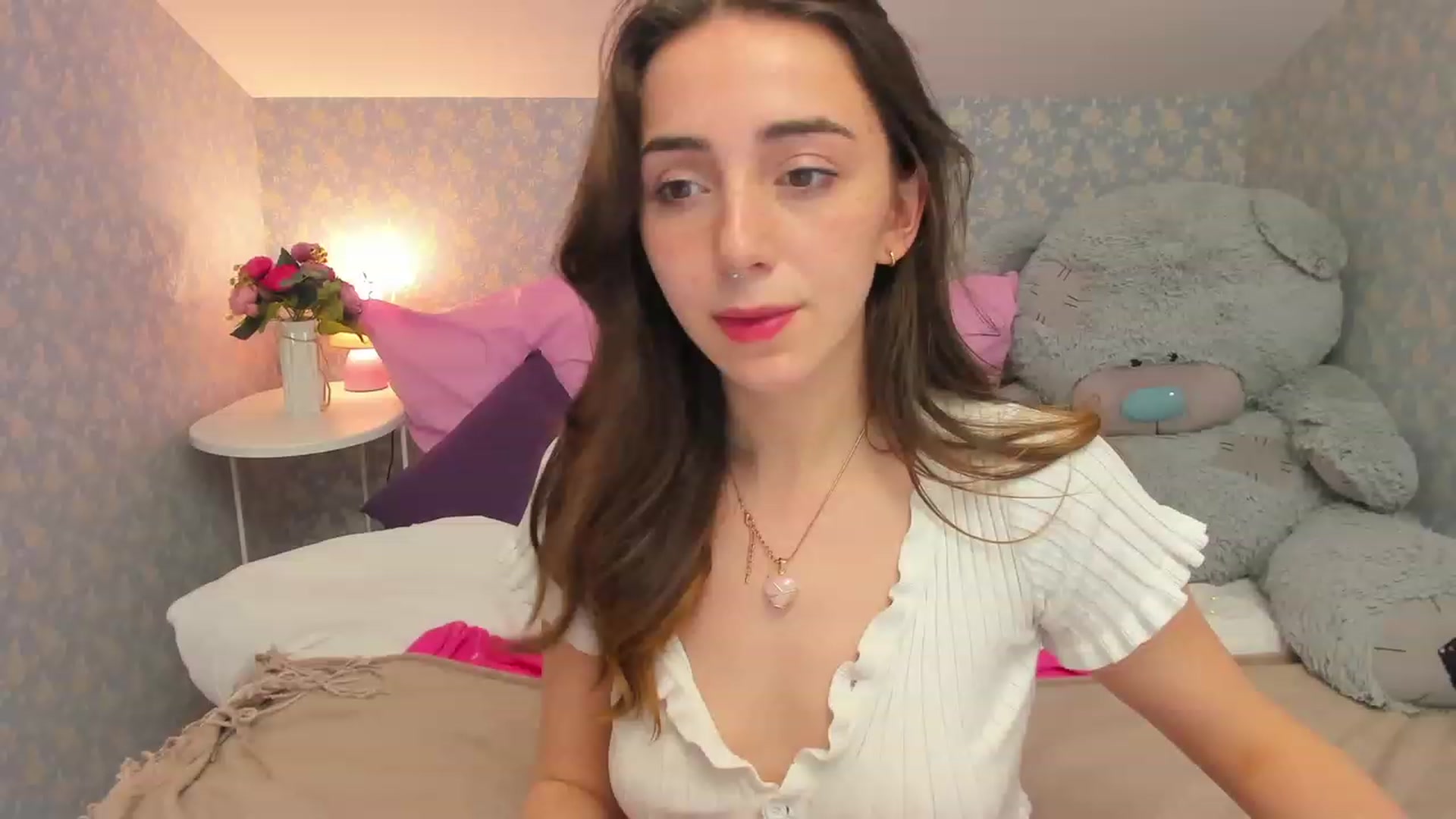 Gallery image thumbnail from ElsaYoung's myfreecams stream on, 03/10/2023, 11:26 image 9 of 20