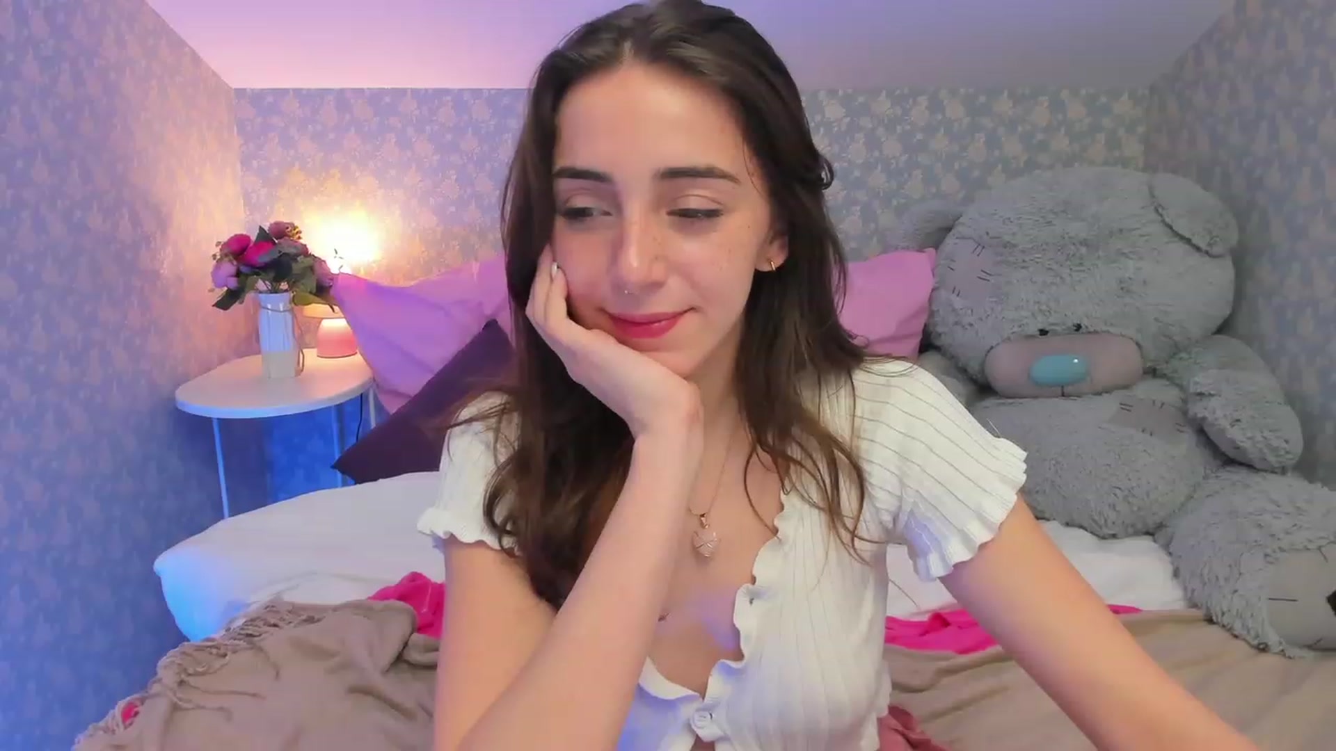 Gallery image thumbnail from ElsaYoung's myfreecams stream on, 03/10/2023, 11:49 image 8 of 20