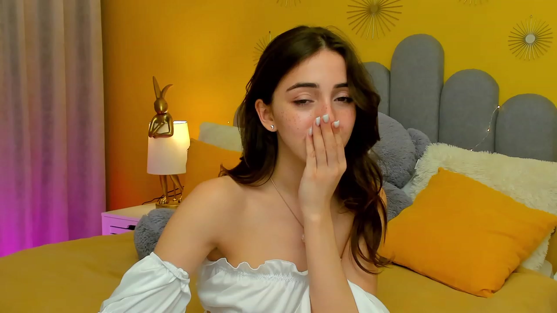 Gallery image thumbnail from ElsaYoung's myfreecams stream on, 03/11/2023, 14:26 image 12 of 20