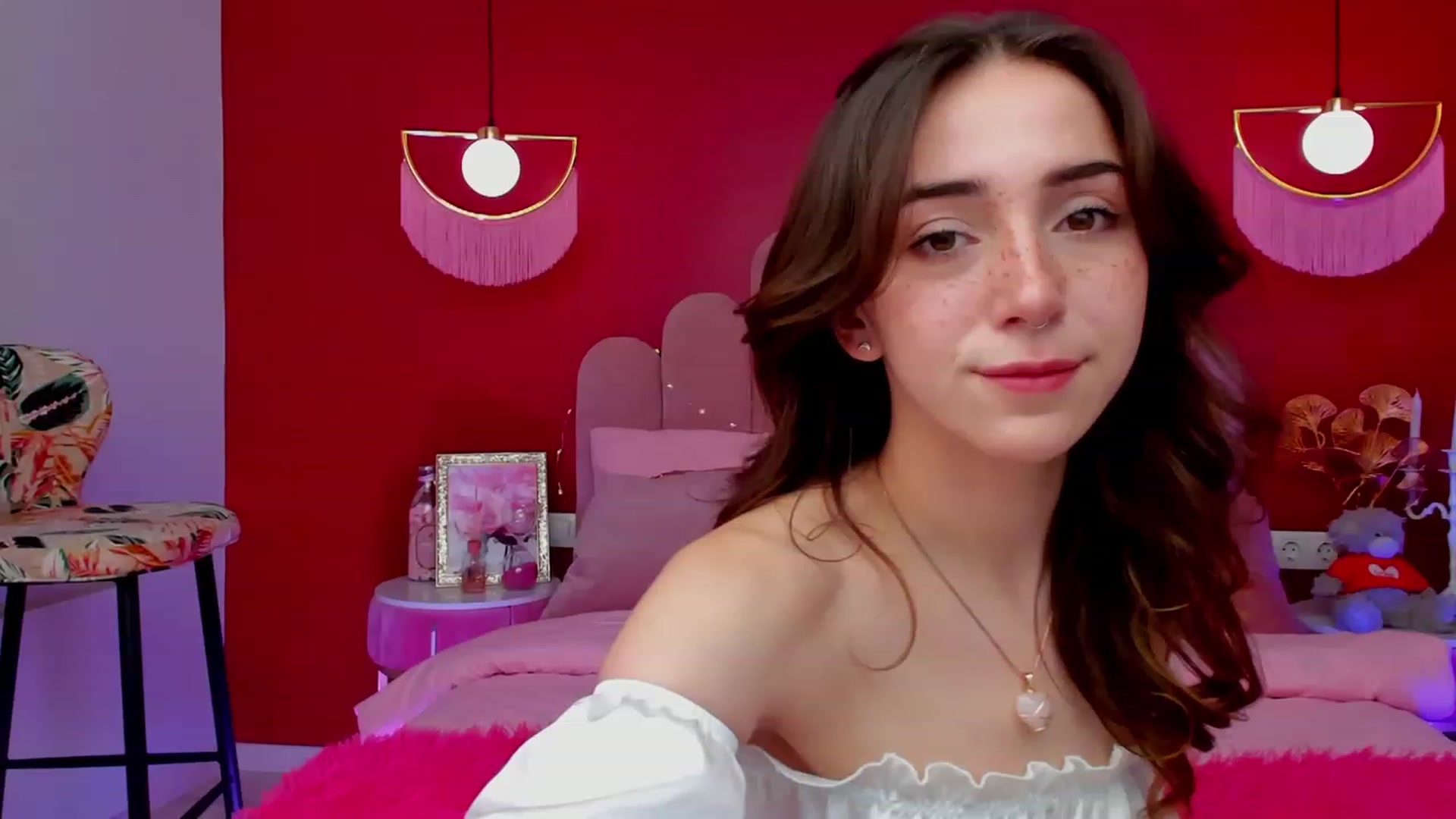 Gallery image thumbnail from ElsaYoung's myfreecams stream on, 03/12/2023, 07:12 image 1 of 20