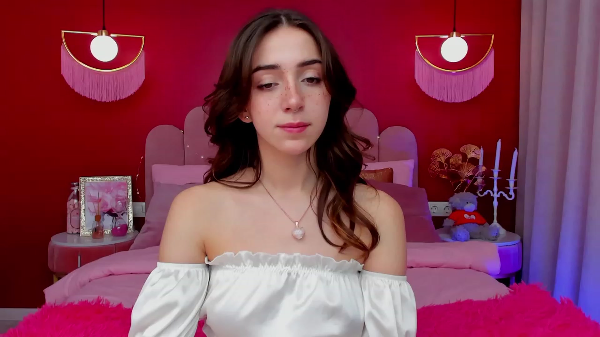 Gallery image thumbnail from ElsaYoung's myfreecams stream on, 03/12/2023, 07:12 image 19 of 20