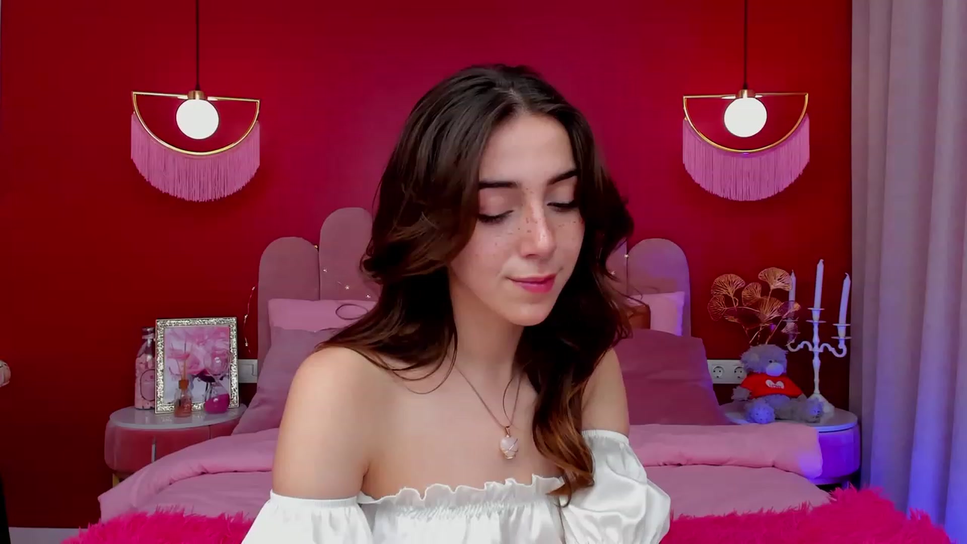 Gallery image thumbnail from ElsaYoung's myfreecams stream on, 03/12/2023, 07:12 image 12 of 20