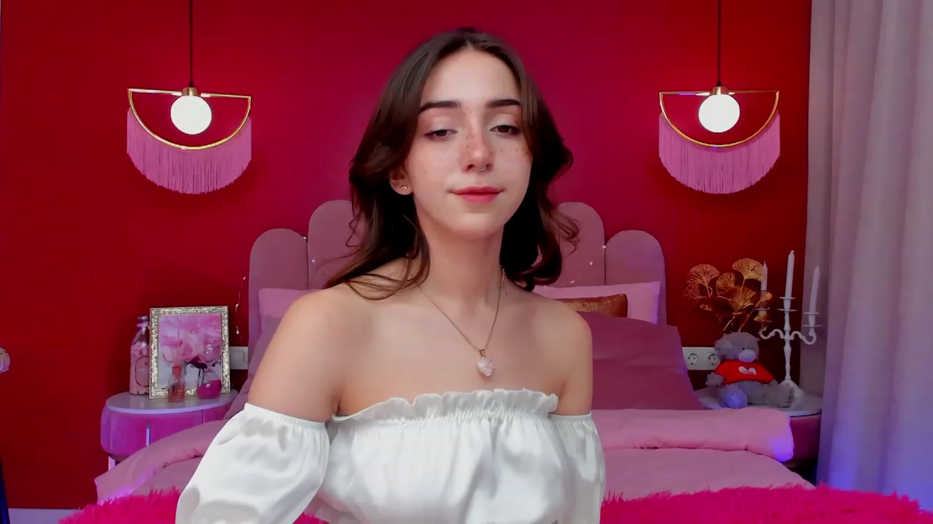Gallery image thumbnail from ElsaYoung's myfreecams stream on, 03/12/2023, 07:12 image 8 of 20