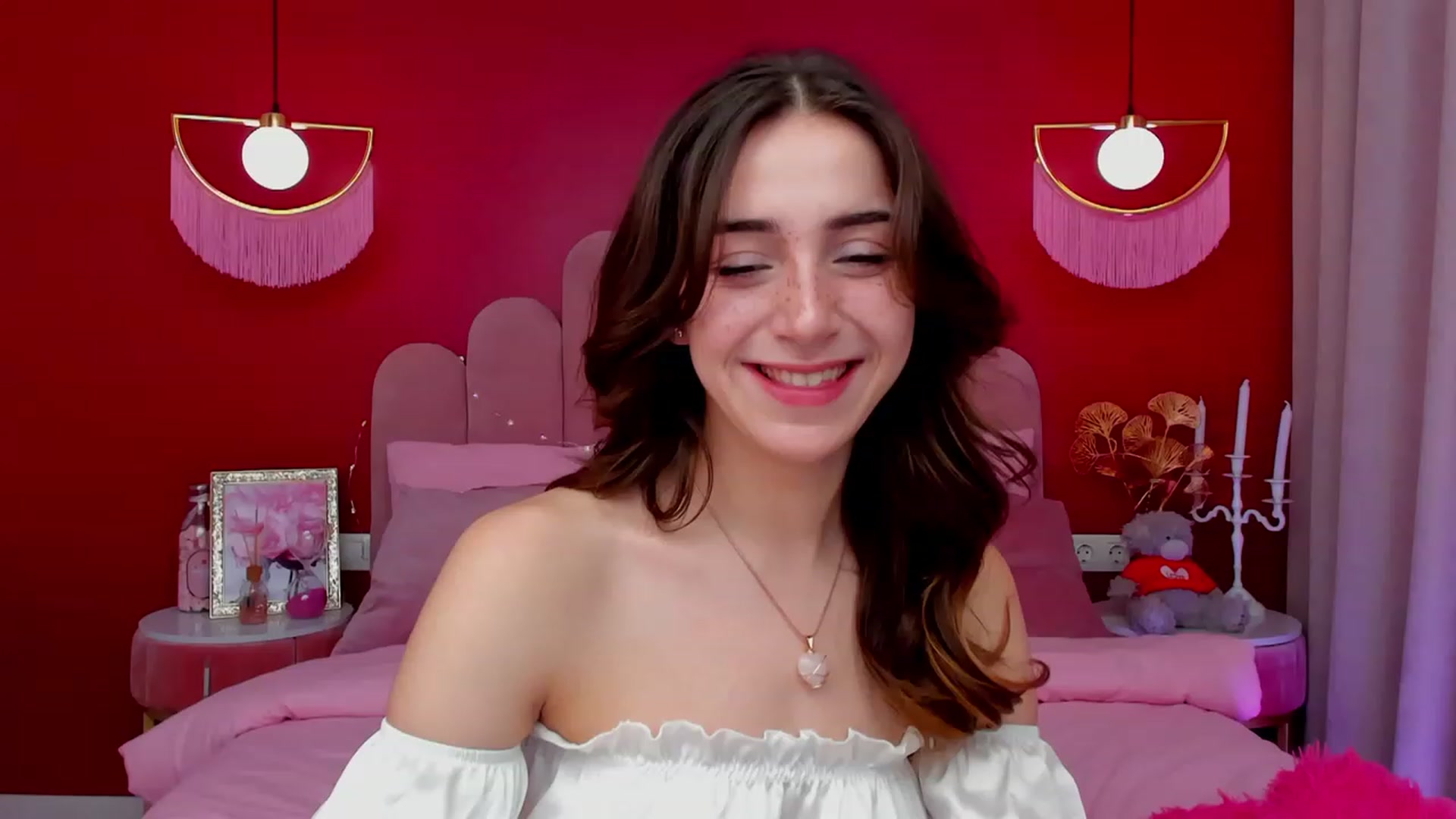 Gallery image thumbnail from ElsaYoung's myfreecams stream on, 03/12/2023, 08:01 image 19 of 20