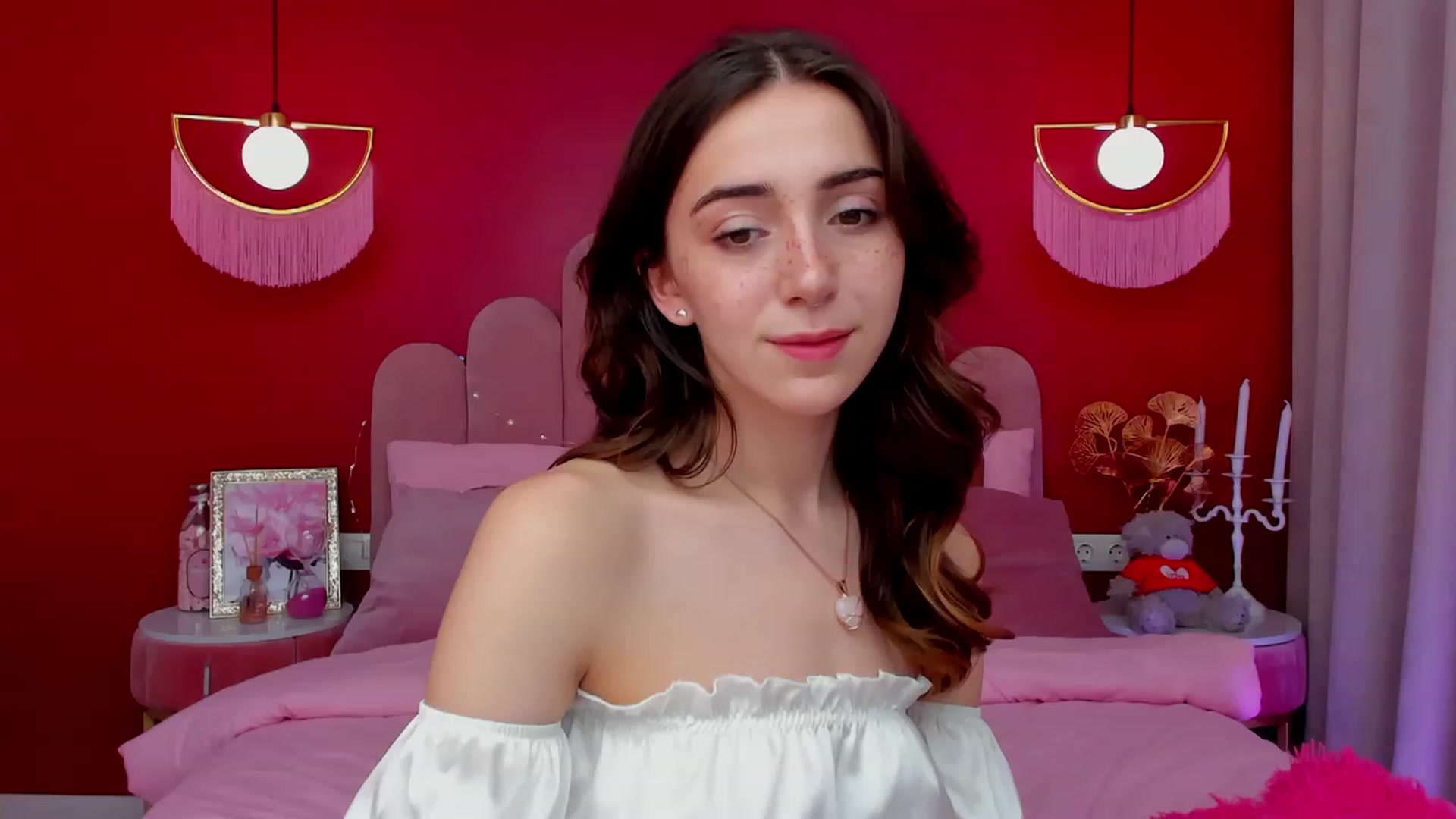 Gallery image thumbnail from ElsaYoung's myfreecams stream on, 03/12/2023, 08:01 image 17 of 20