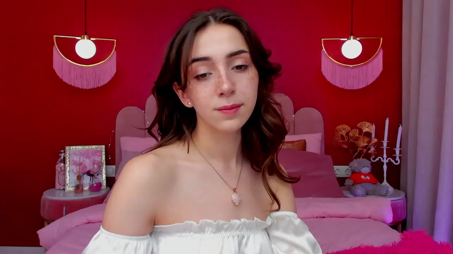 Gallery image thumbnail from ElsaYoung's myfreecams stream on, 03/12/2023, 08:01 image 10 of 20
