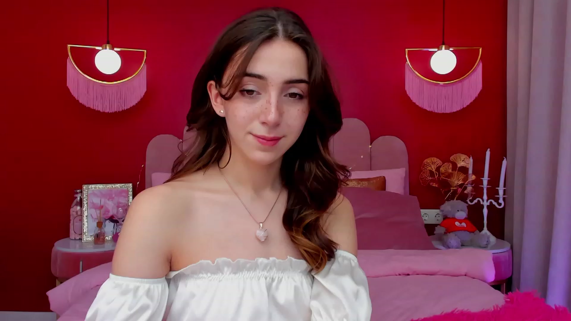 Gallery image thumbnail from ElsaYoung's myfreecams stream on, 03/12/2023, 08:01 image 6 of 20