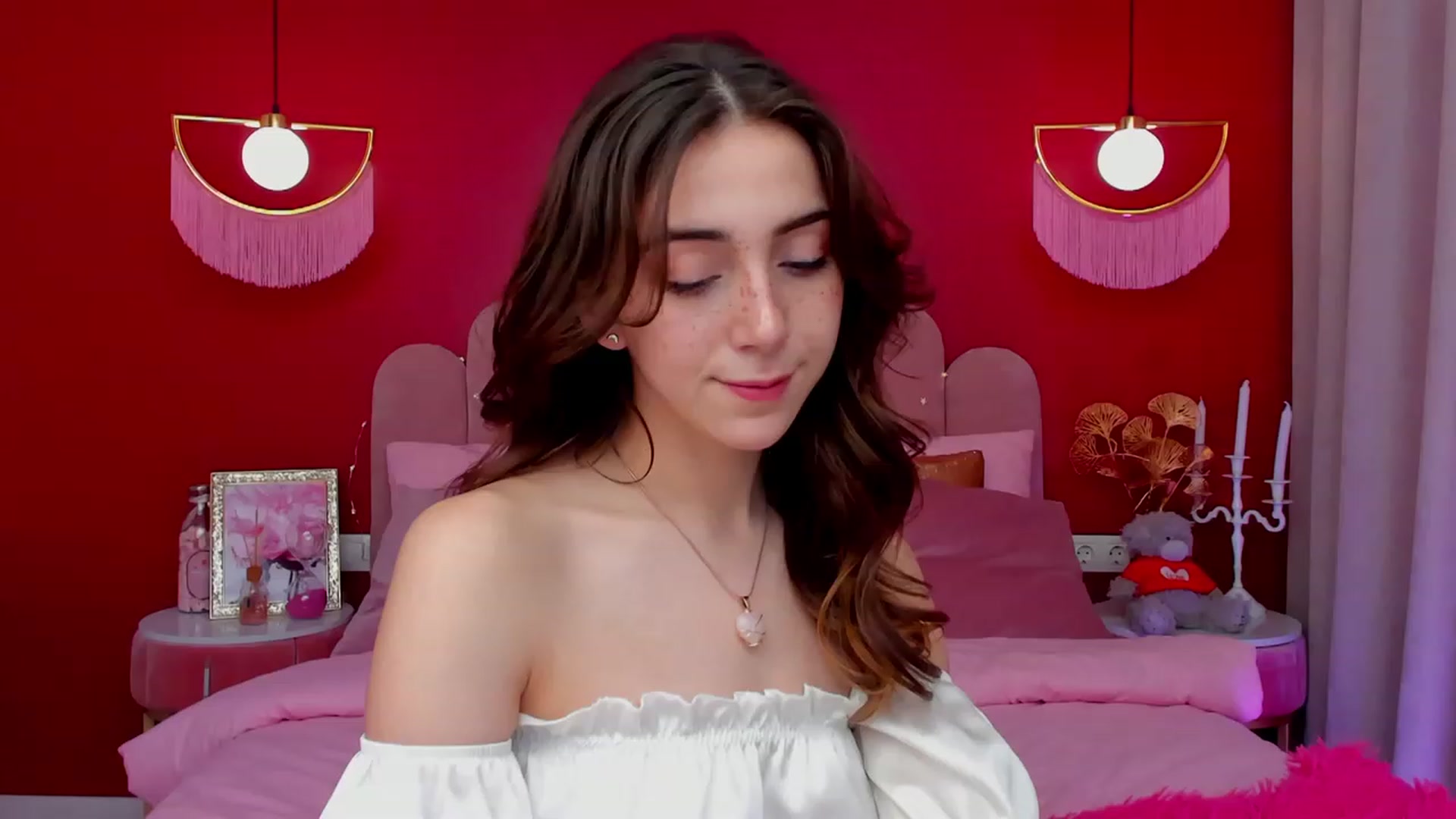 Gallery image thumbnail from ElsaYoung's myfreecams stream on, 03/12/2023, 08:01 image 9 of 20