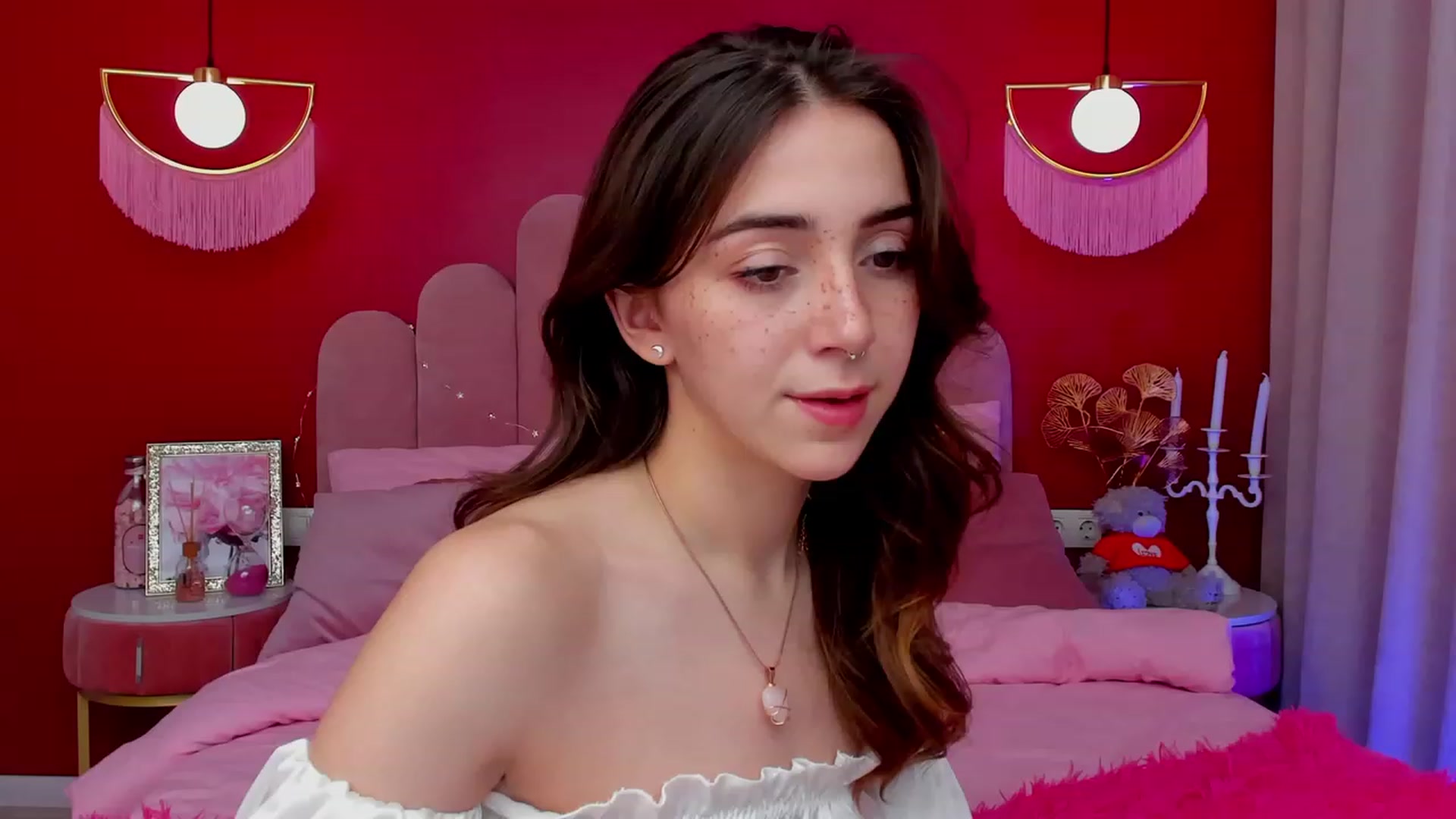 Gallery image thumbnail from ElsaYoung's myfreecams stream on, 03/12/2023, 09:45 image 10 of 20