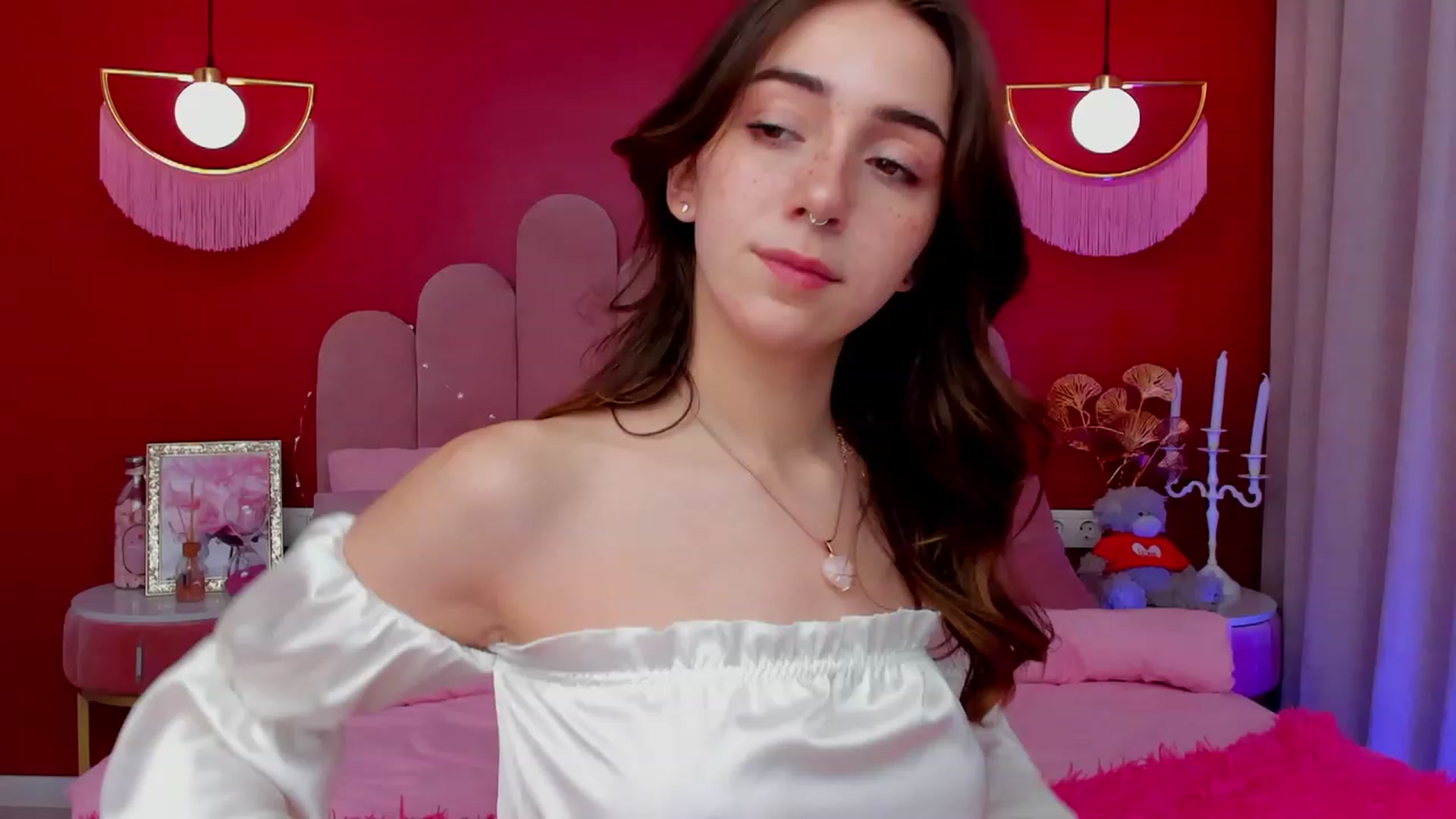 Gallery image thumbnail from ElsaYoung's myfreecams stream on, 03/12/2023, 09:45 image 14 of 20