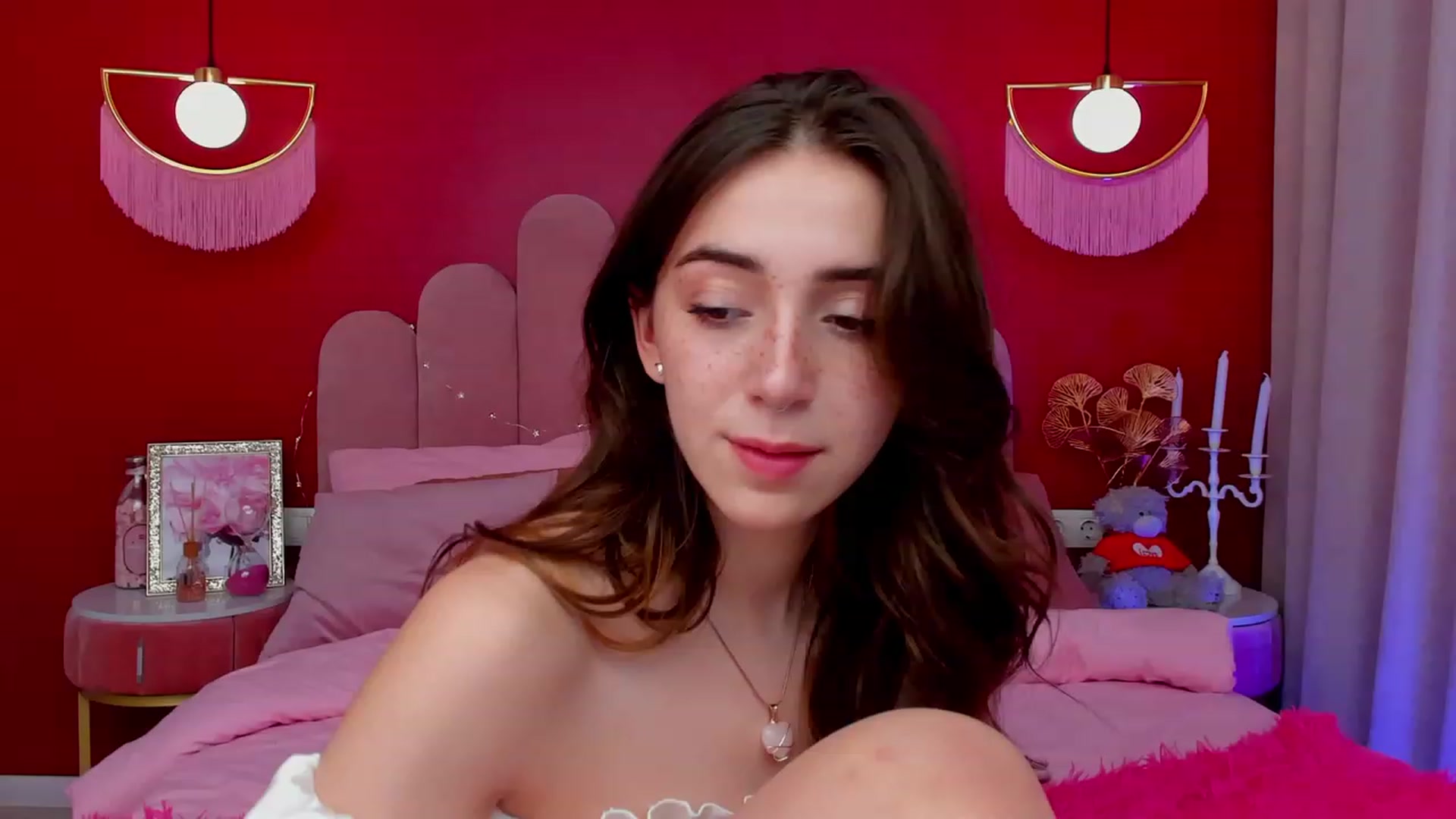 Gallery image thumbnail from ElsaYoung's myfreecams stream on, 03/12/2023, 09:45 image 7 of 20