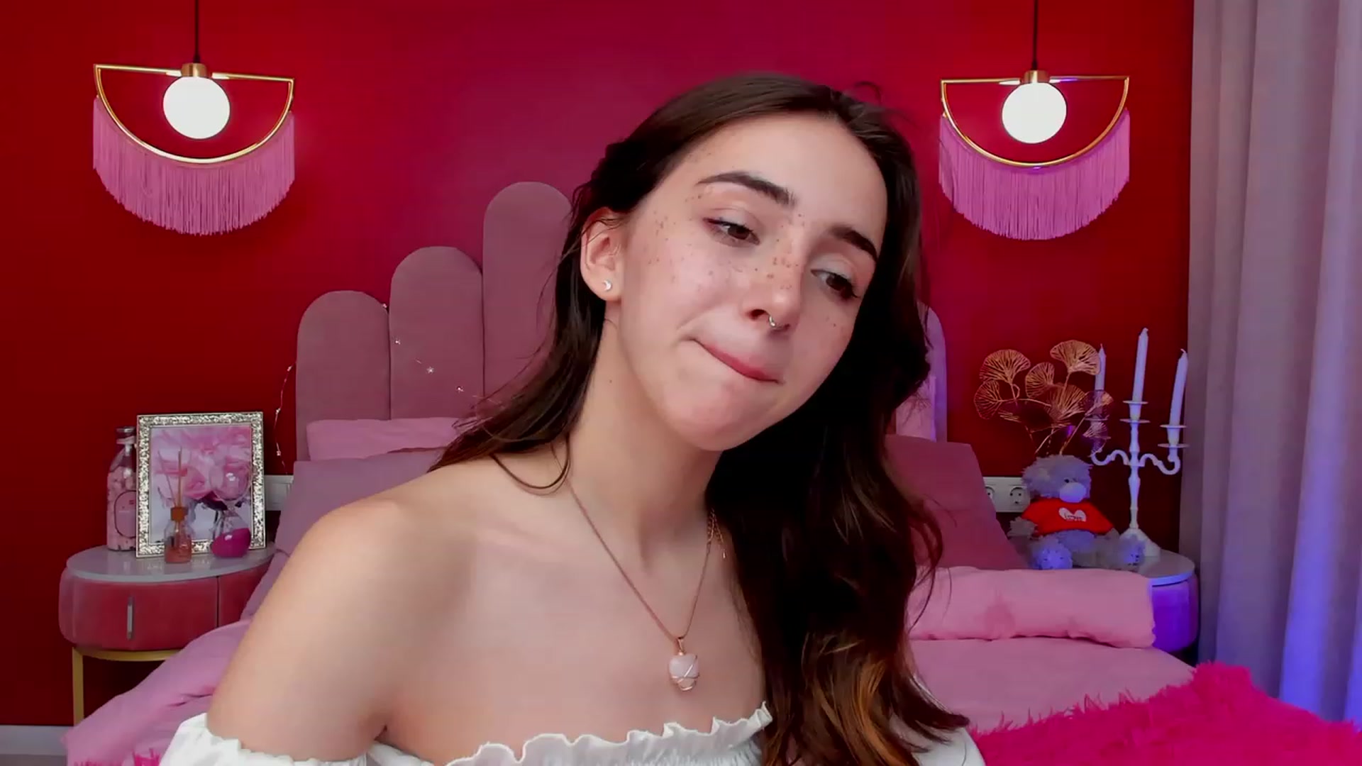 Gallery image thumbnail from ElsaYoung's myfreecams stream on, 03/12/2023, 09:45 image 11 of 20
