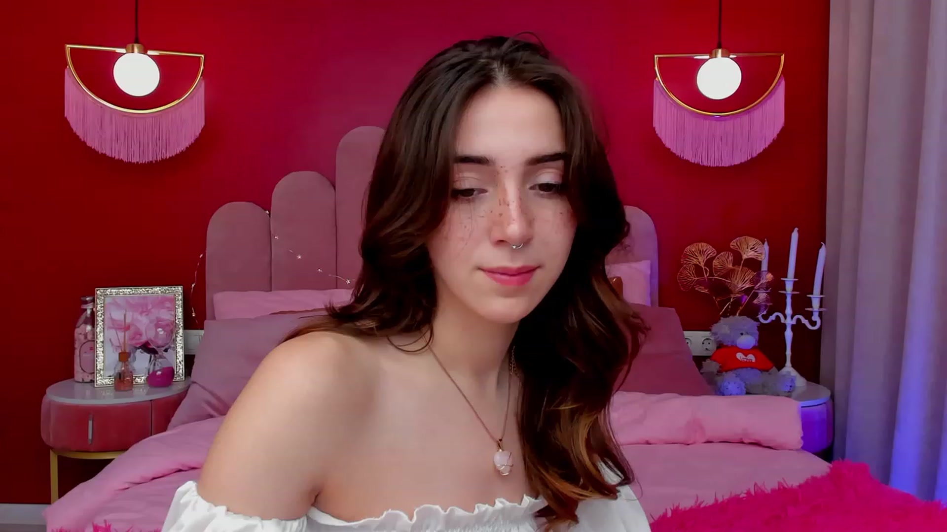 Gallery image thumbnail from ElsaYoung's myfreecams stream on, 03/12/2023, 09:45 image 12 of 20