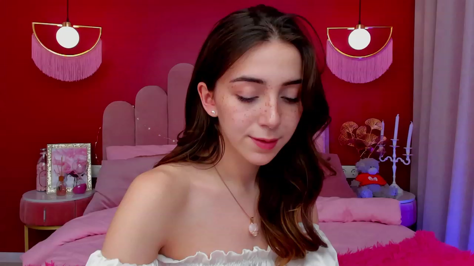 Gallery image thumbnail from ElsaYoung's myfreecams stream on, 03/12/2023, 09:45 image 4 of 20