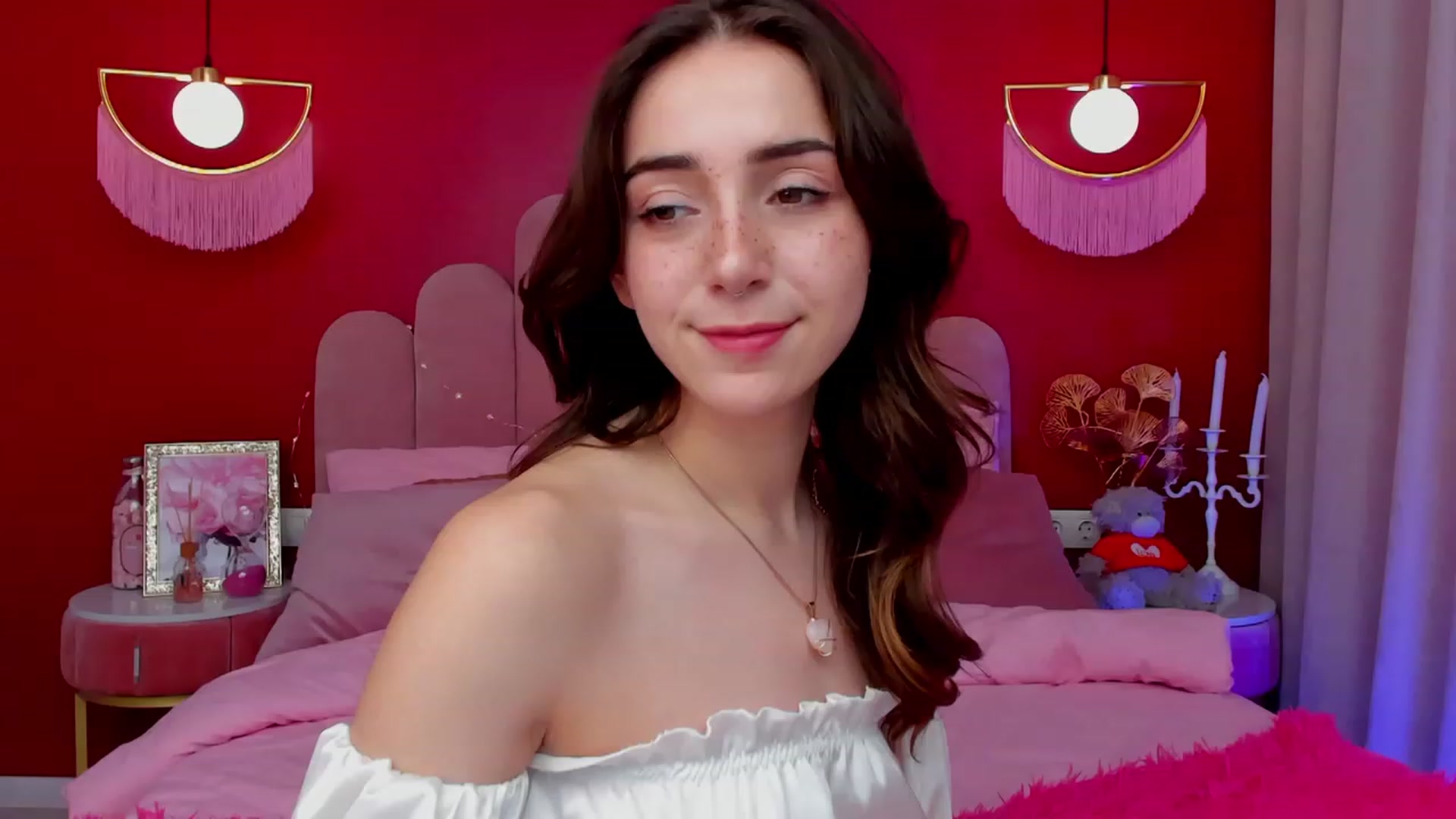 Gallery image thumbnail from ElsaYoung's myfreecams stream on, 03/12/2023, 09:45 image 2 of 20