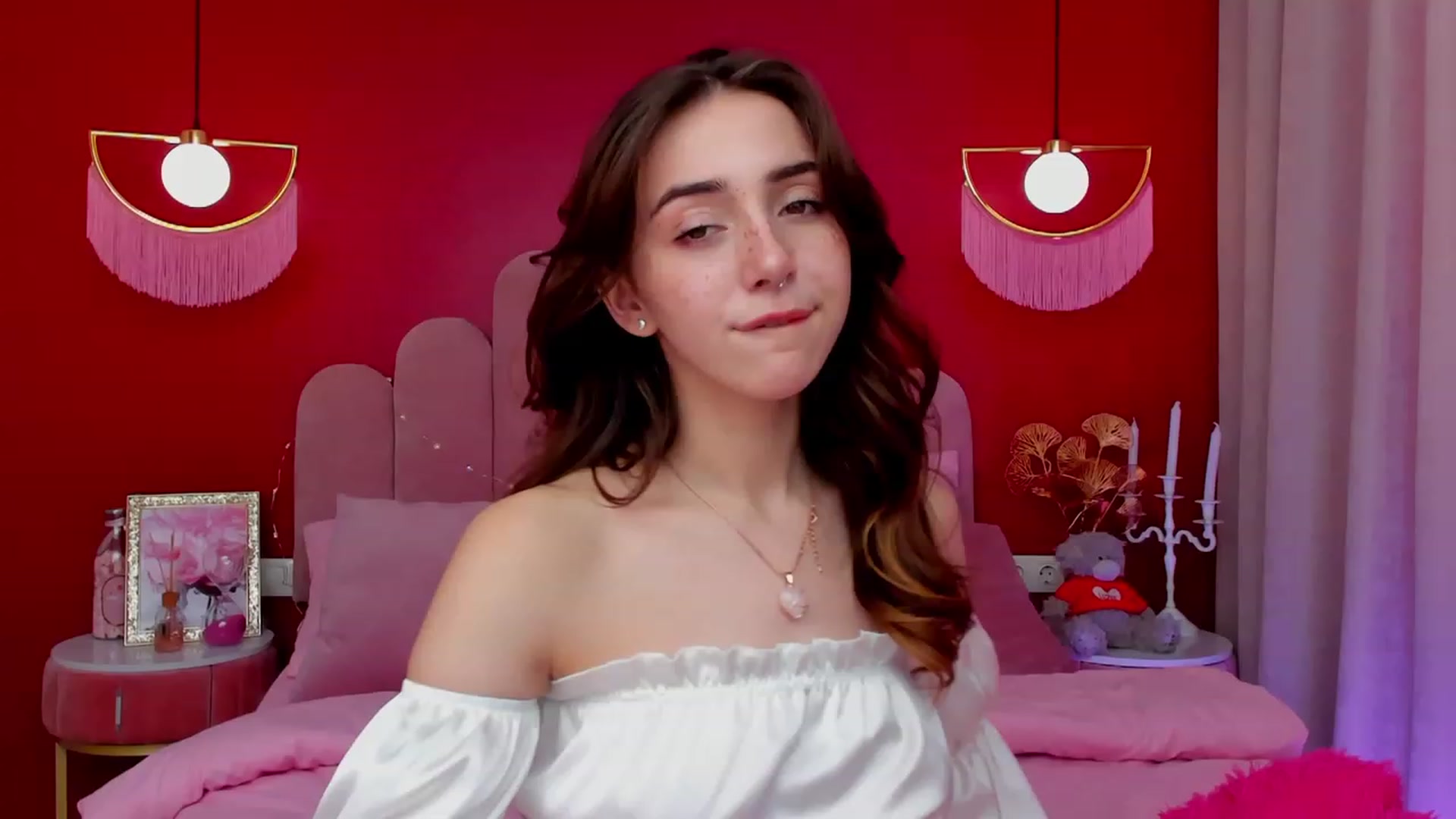 Gallery image thumbnail from ElsaYoung's myfreecams stream on, 03/12/2023, 11:28 image 18 of 20
