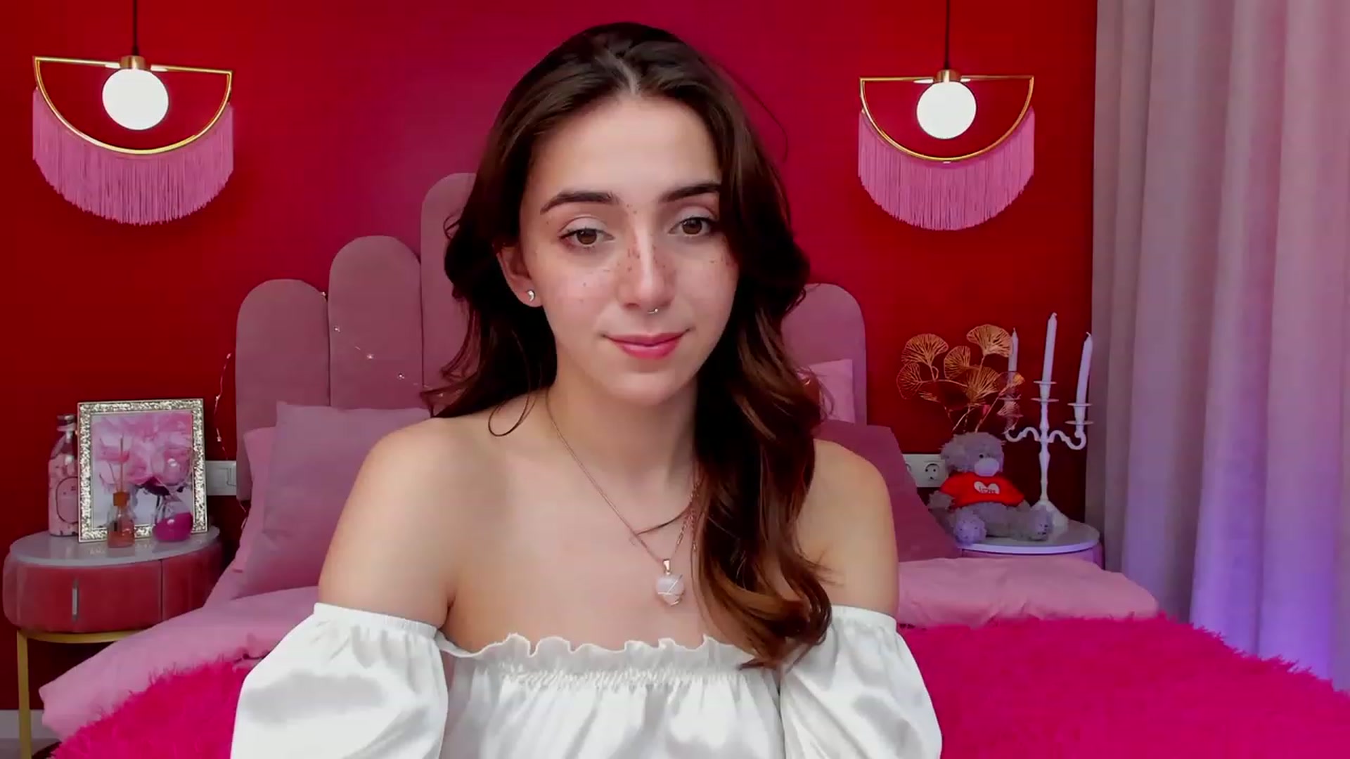 Gallery image thumbnail from ElsaYoung's myfreecams stream on, 03/12/2023, 12:03 image 12 of 20
