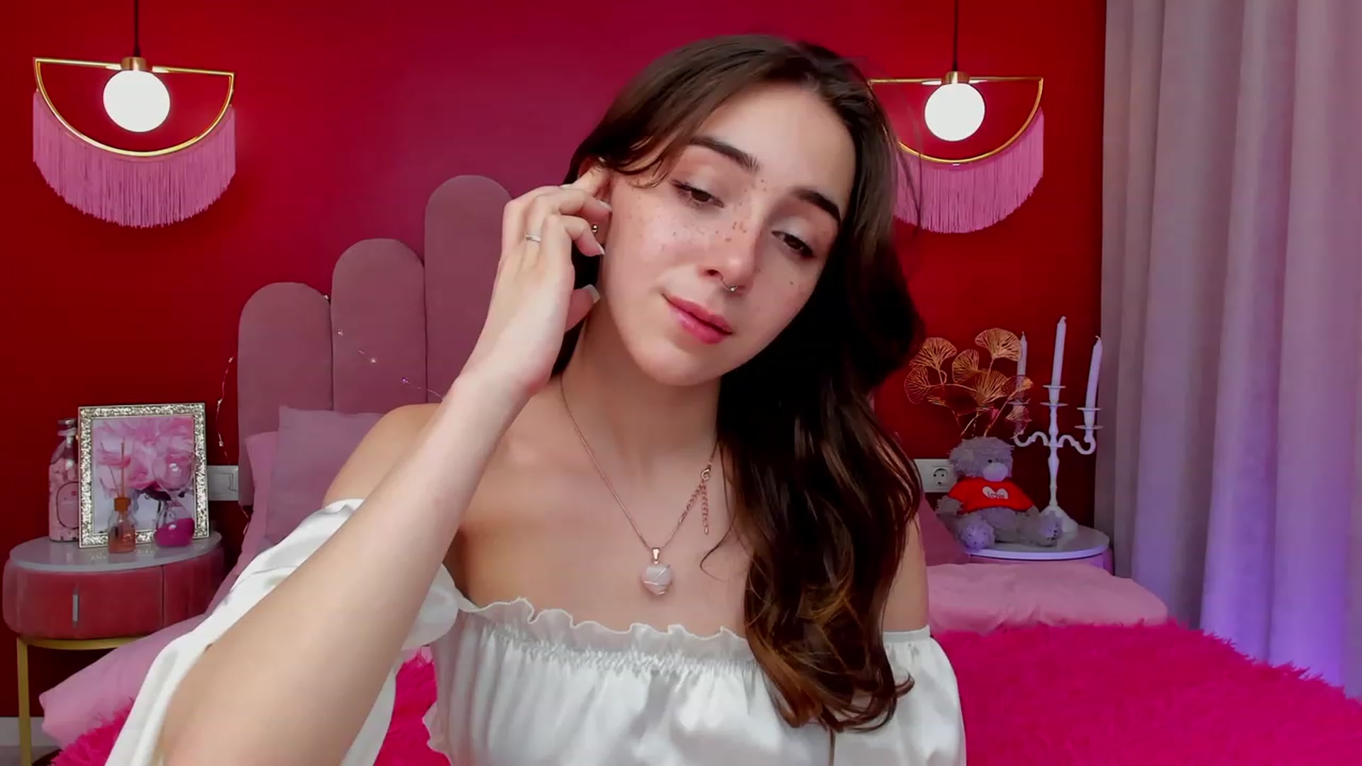 Gallery image thumbnail from ElsaYoung's myfreecams stream on, 03/12/2023, 12:03 image 9 of 20