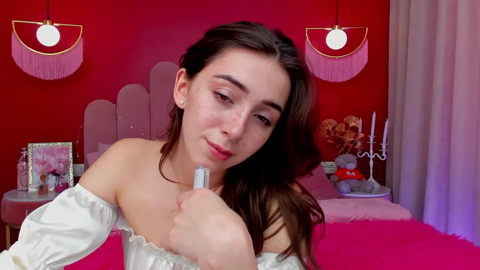 Gallery image thumbnail from ElsaYoung's myfreecams stream on, 03/12/2023, 12:03 image 10 of 20