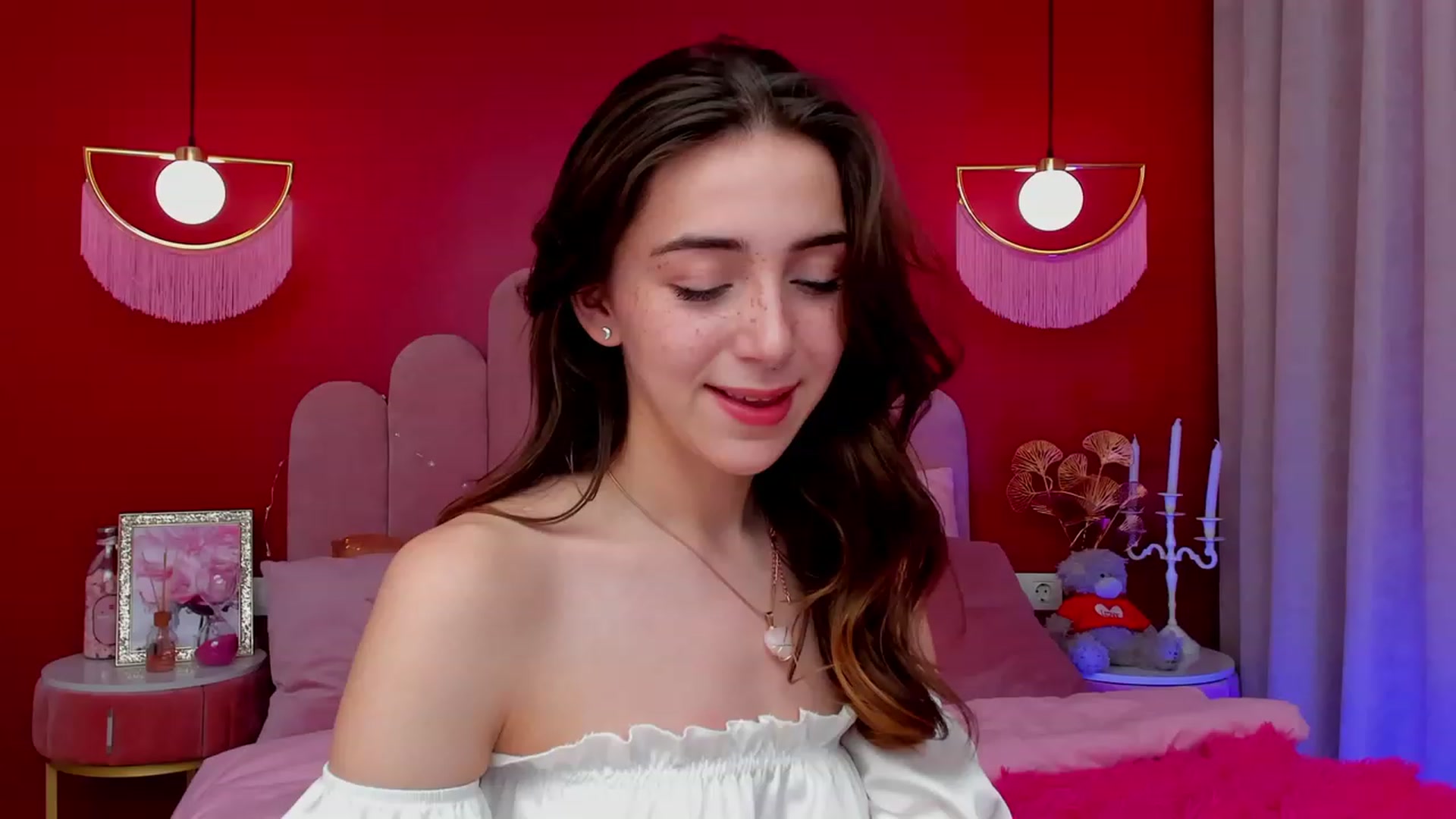 Gallery image thumbnail from ElsaYoung's myfreecams stream on, 03/12/2023, 14:45 image 4 of 20