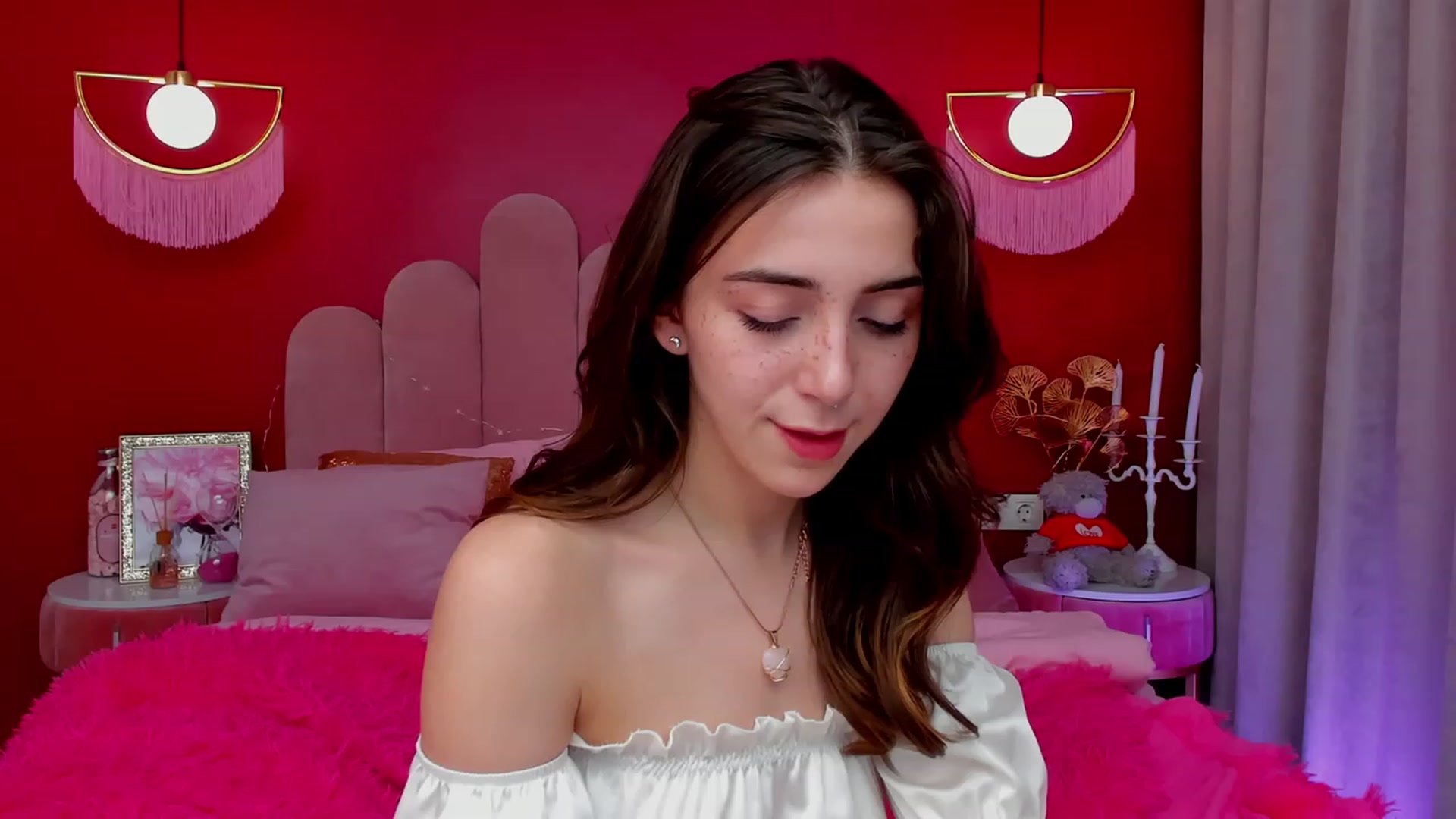 Gallery image thumbnail from ElsaYoung's myfreecams stream on, 03/12/2023, 15:42 image 16 of 20