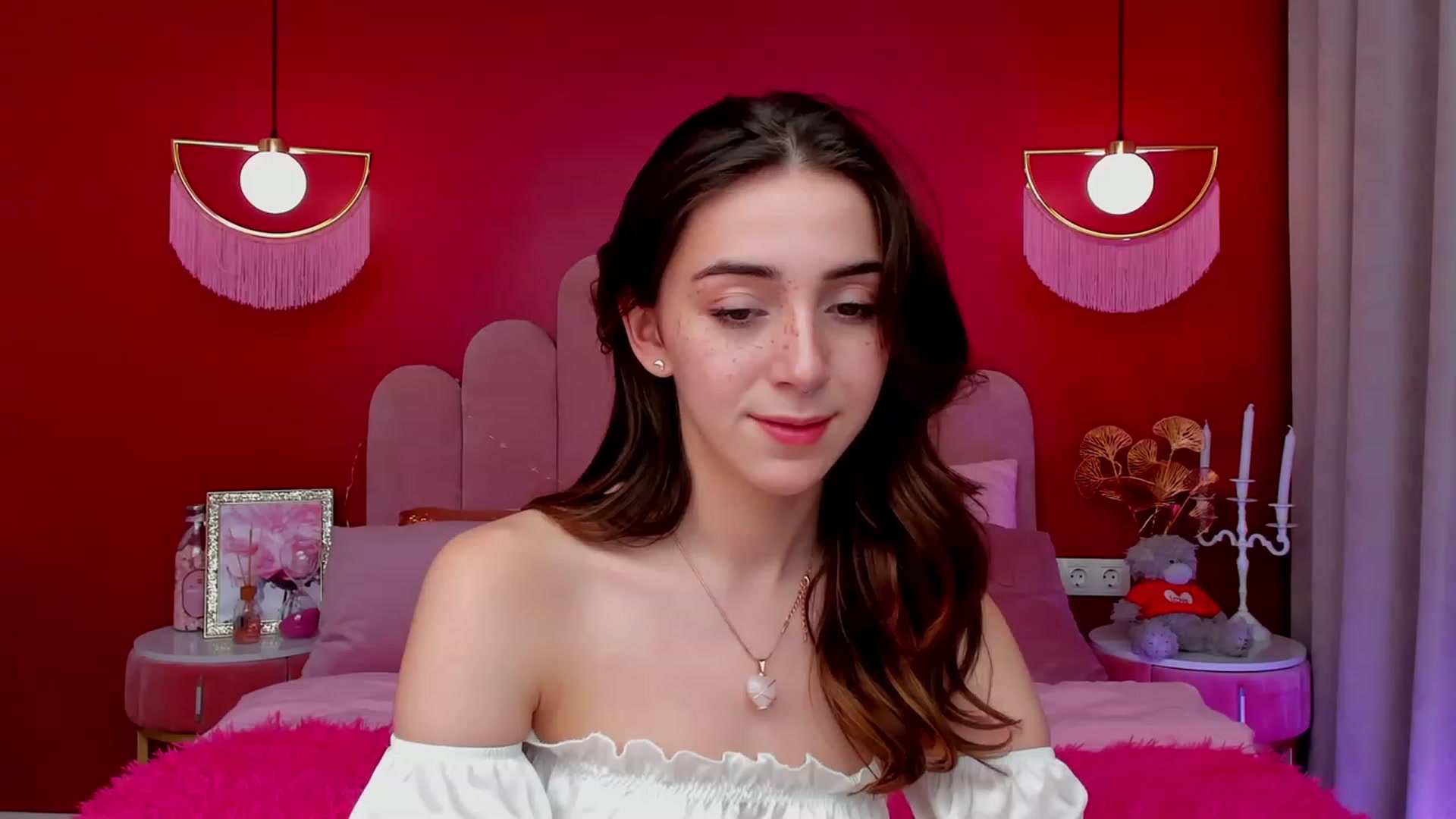Gallery image thumbnail from ElsaYoung's myfreecams stream on, 03/12/2023, 16:04 image 17 of 20
