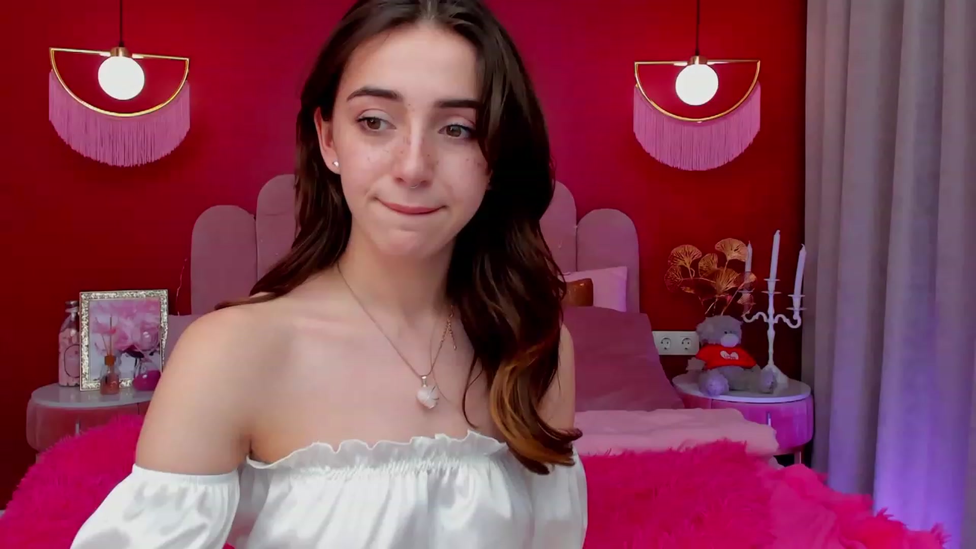 Gallery image thumbnail from ElsaYoung's myfreecams stream on, 03/12/2023, 16:04 image 6 of 20