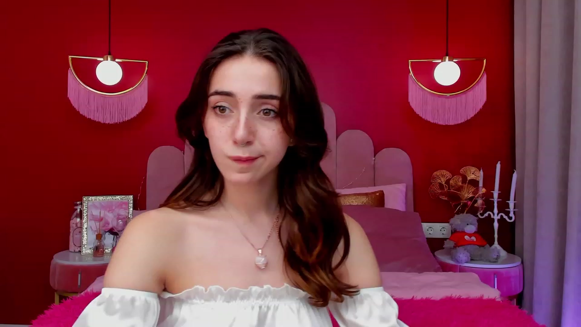 Gallery image thumbnail from ElsaYoung's myfreecams stream on, 03/12/2023, 16:04 image 18 of 20