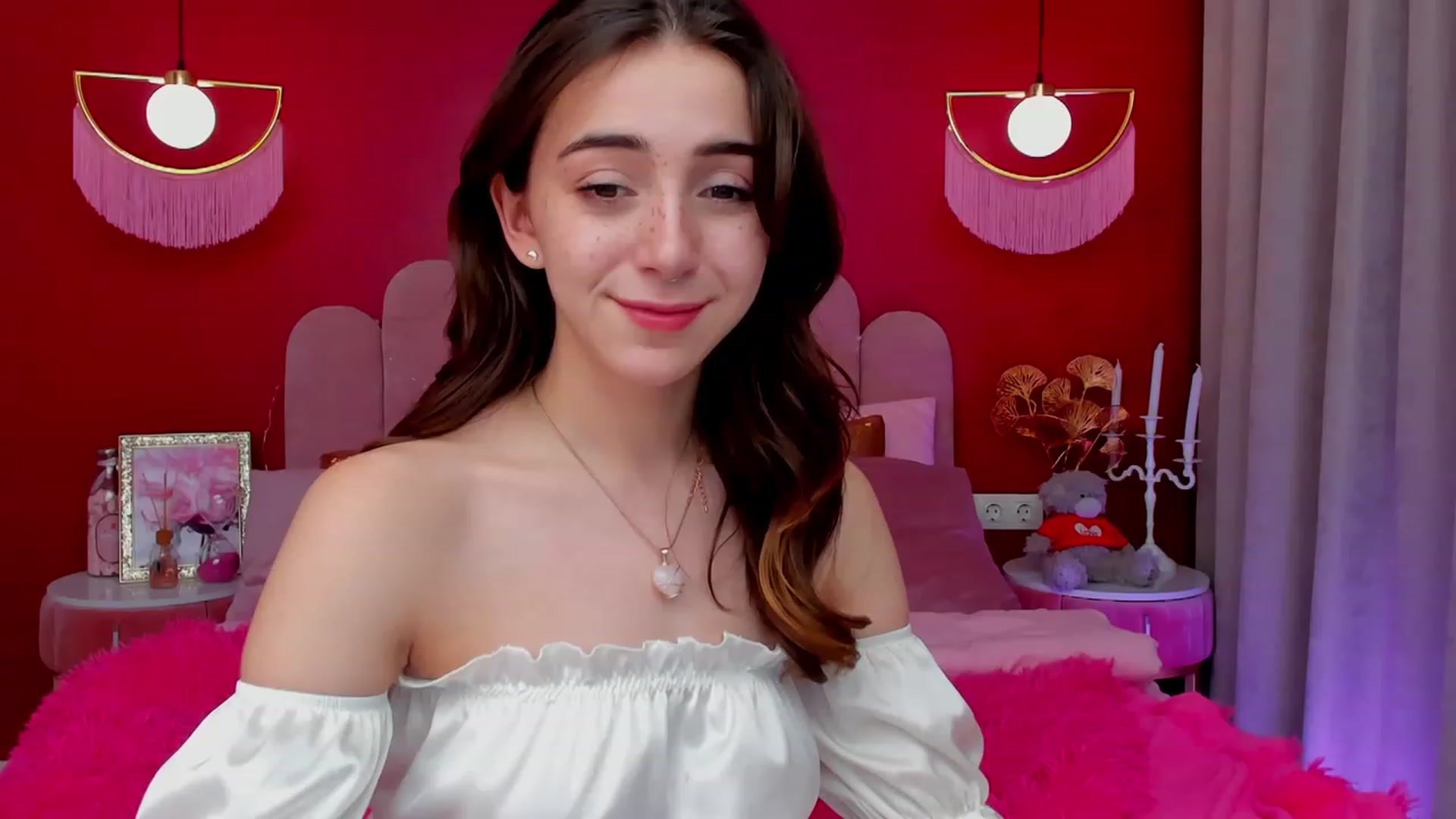 Gallery image thumbnail from ElsaYoung's myfreecams stream on, 03/12/2023, 16:04 image 7 of 20