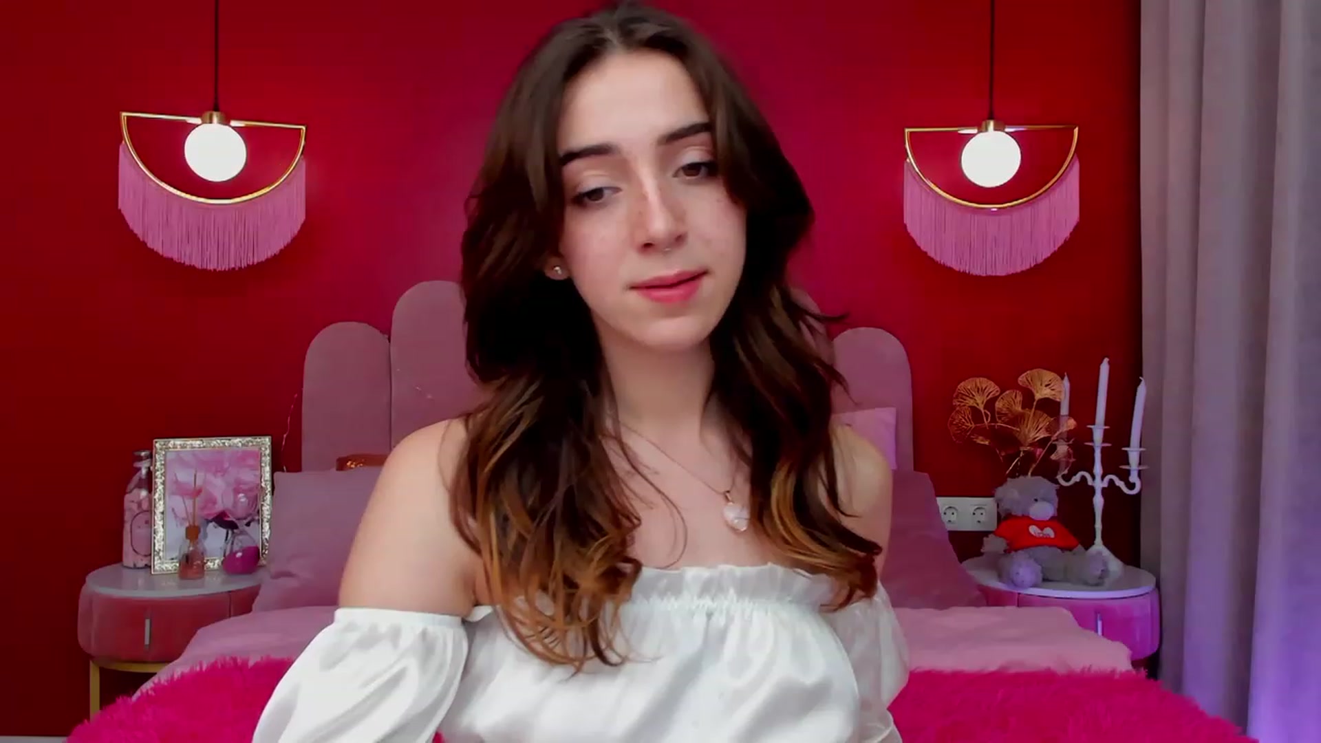 Gallery image thumbnail from ElsaYoung's myfreecams stream on, 03/12/2023, 17:13 image 4 of 20