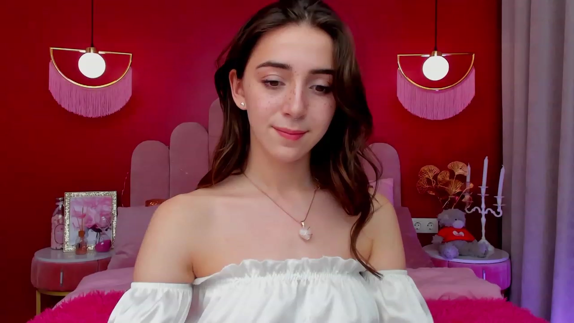 Gallery image thumbnail from ElsaYoung's myfreecams stream on, 03/12/2023, 17:13 image 6 of 20